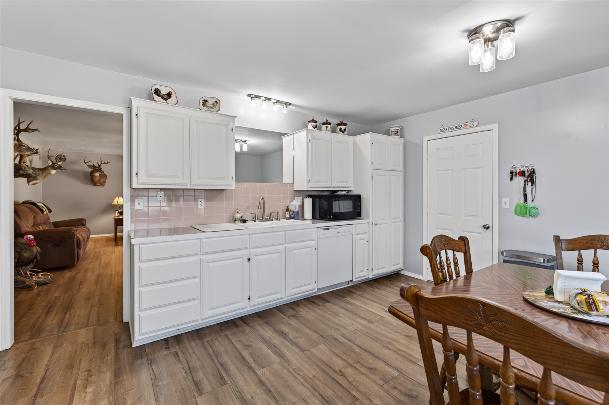 105 S Rowe Street Property Photo 15