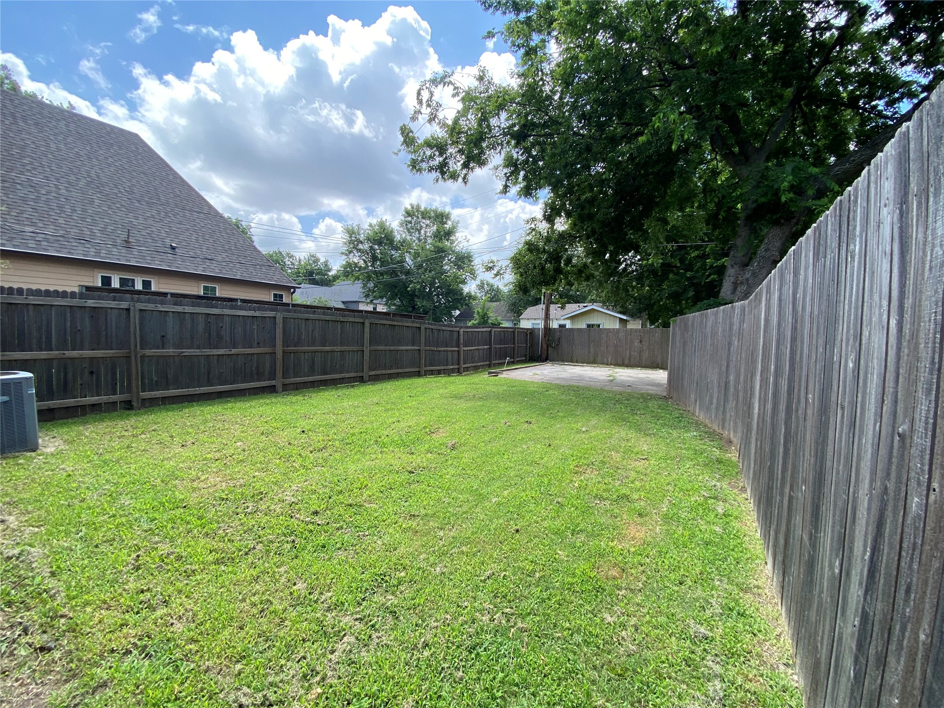 1106 E 36th Street Property Photo 20