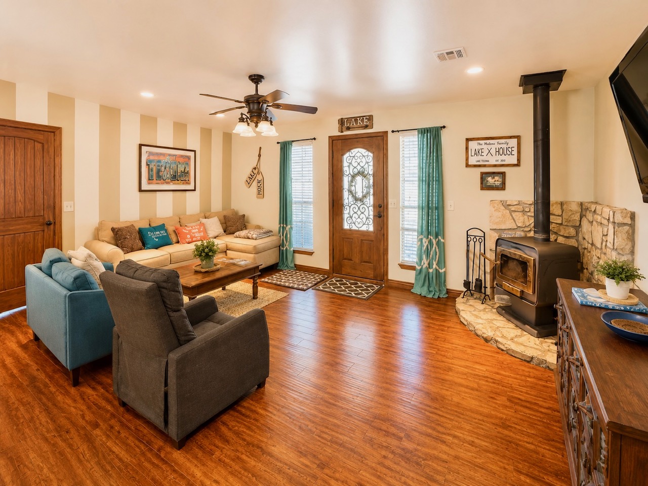 12326 Scott Drive Property Photo 3
