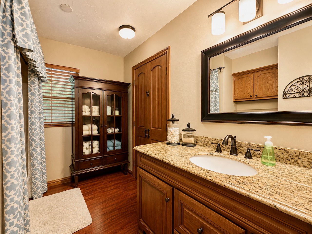 12326 Scott Drive Property Photo 12