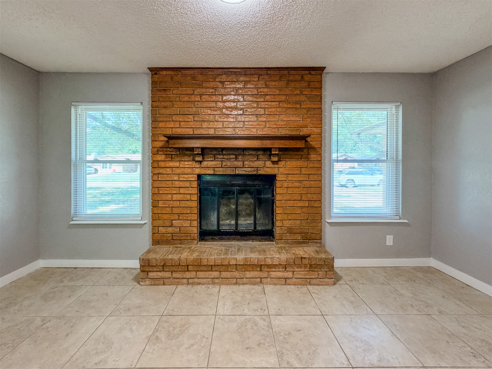 1819 Quail Run Property Photo 7
