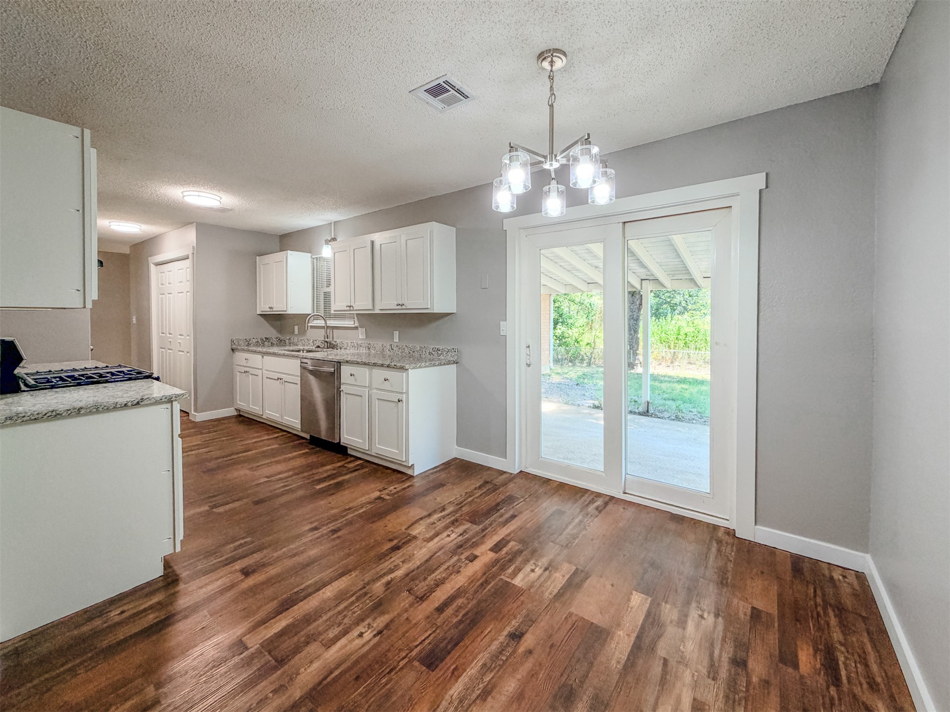 1819 Quail Run Property Photo 16