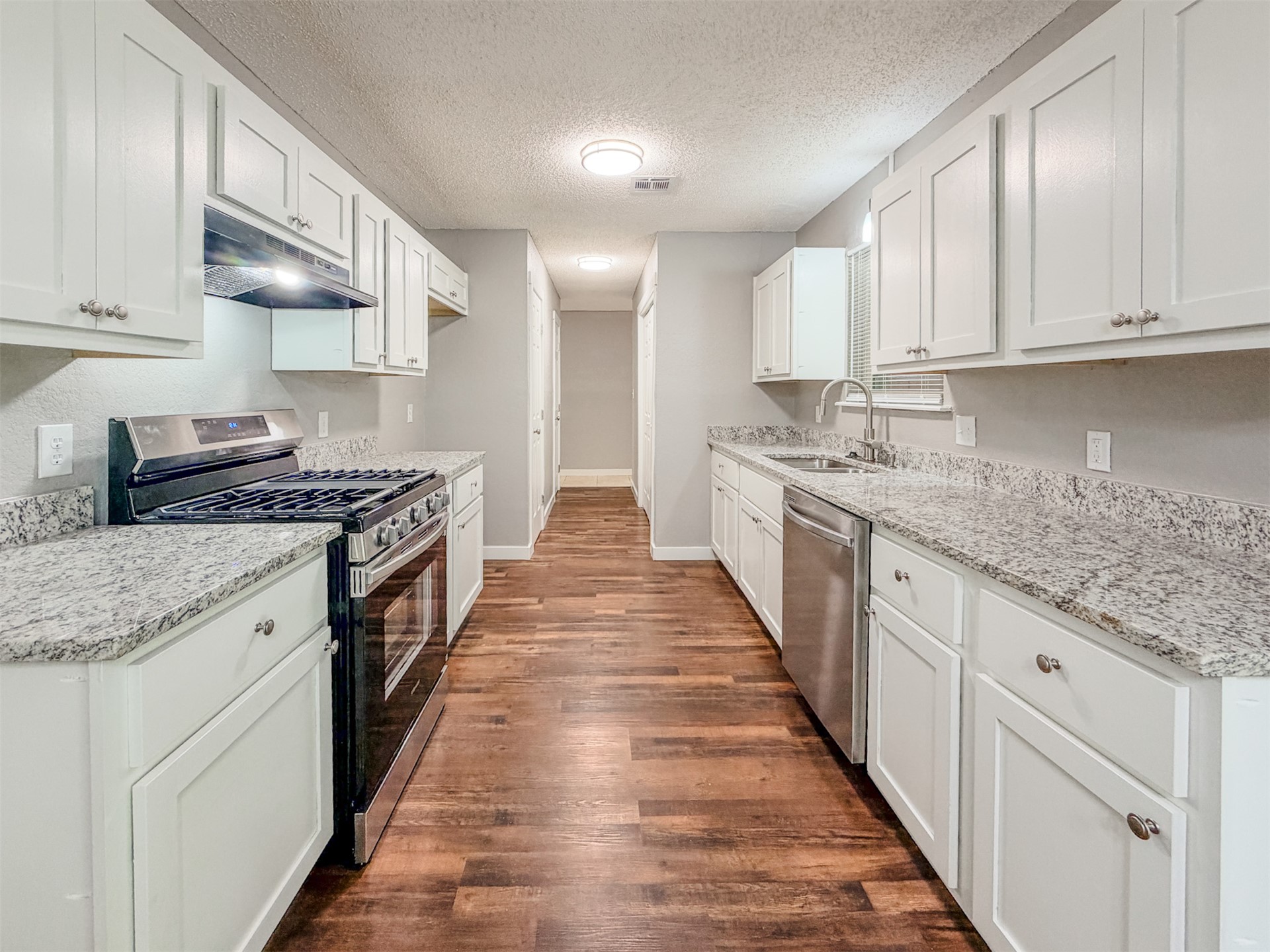 1819 Quail Run Property Photo 17