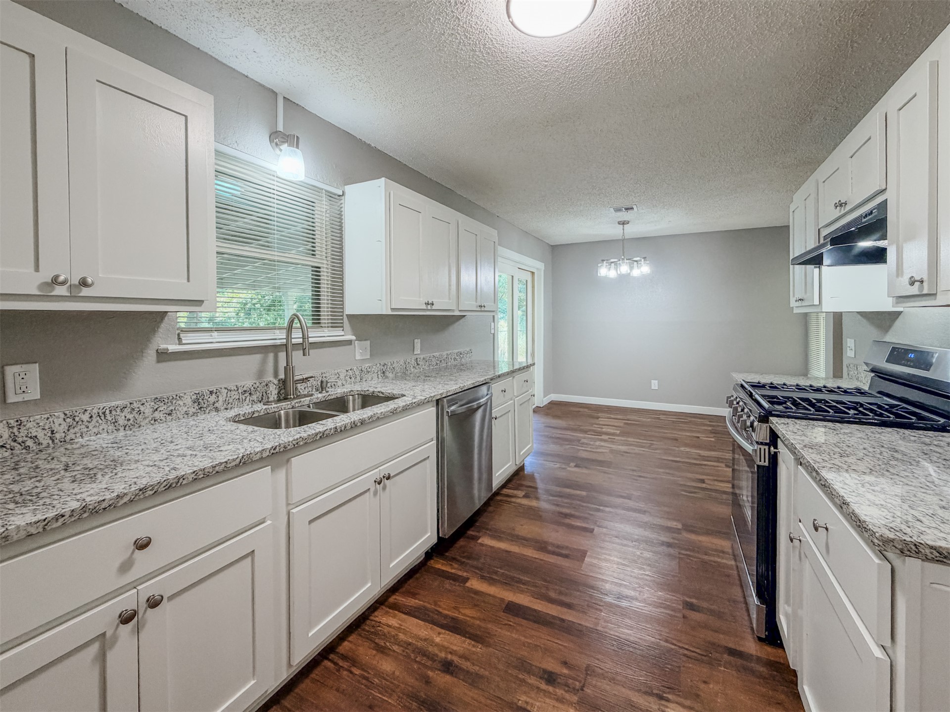 1819 Quail Run Property Photo 21