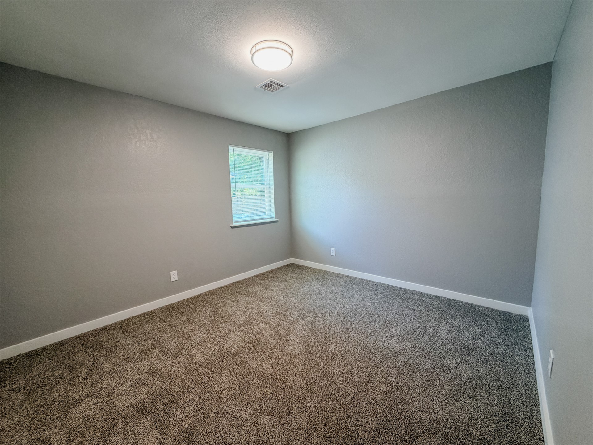 1819 Quail Run Property Photo 26