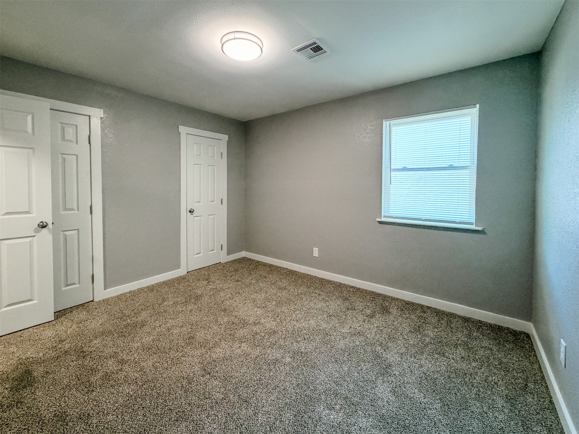 1819 Quail Run Property Photo 27