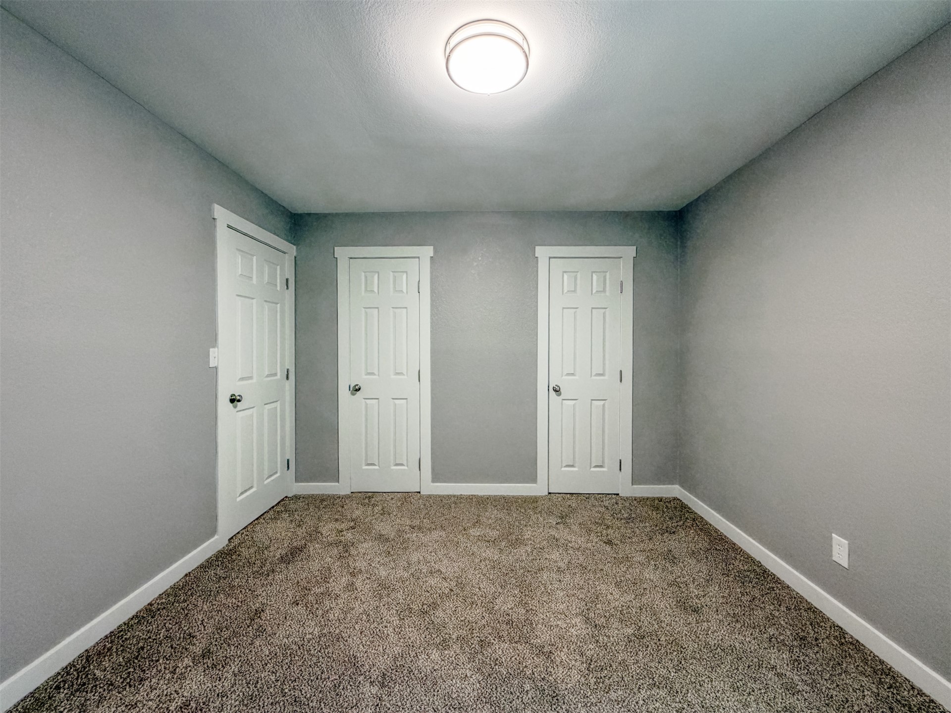1819 Quail Run Property Photo 28