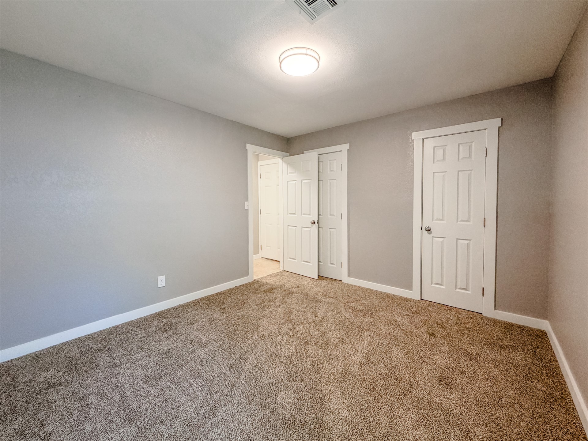 1819 Quail Run Property Photo 30