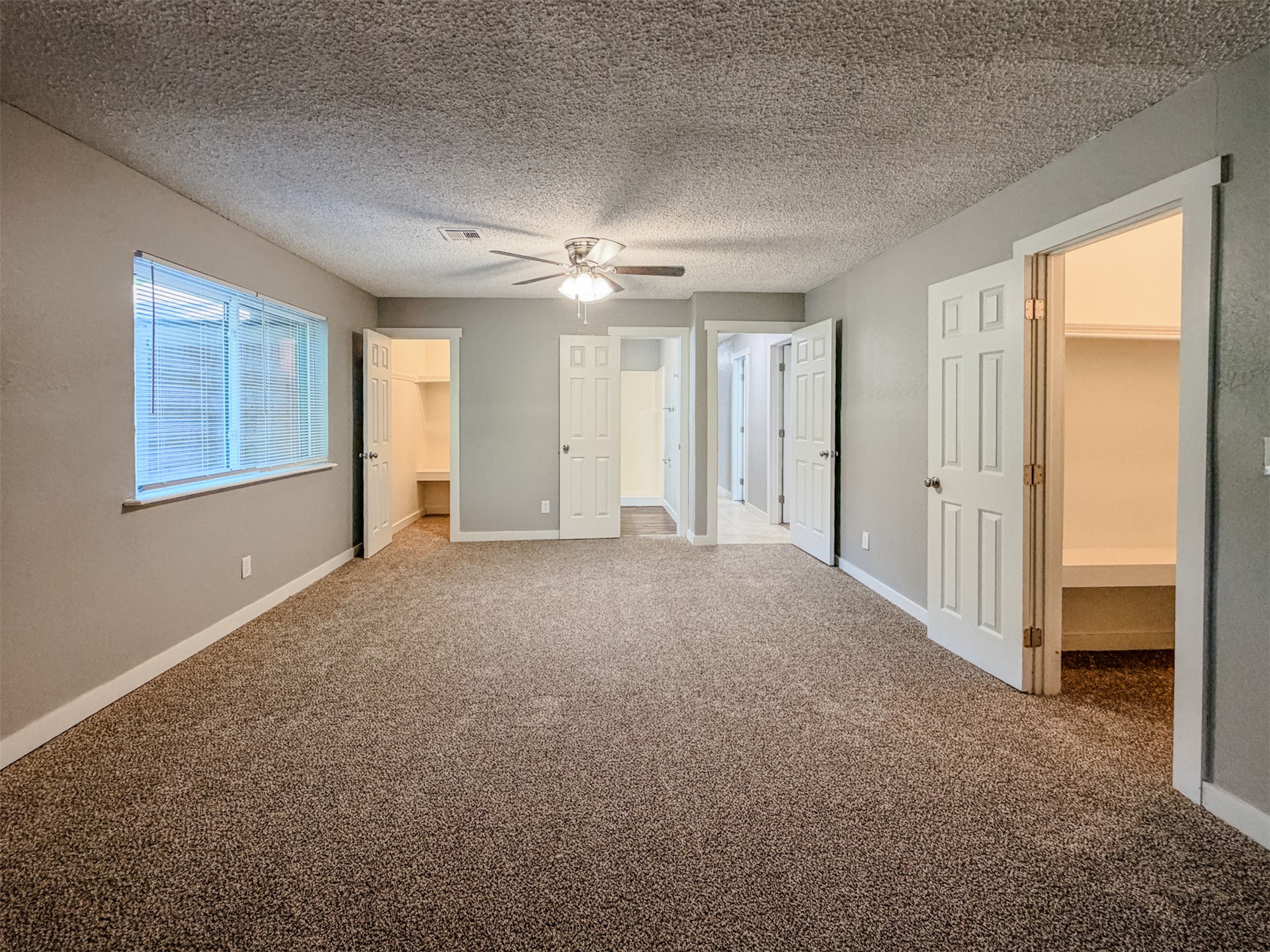 1819 Quail Run Property Photo 42