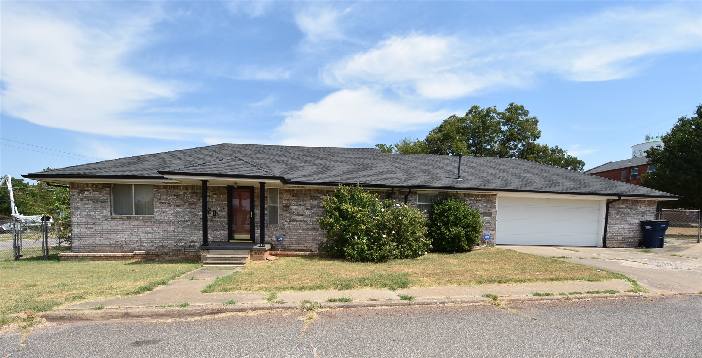 820 N University Street Property Photo 2