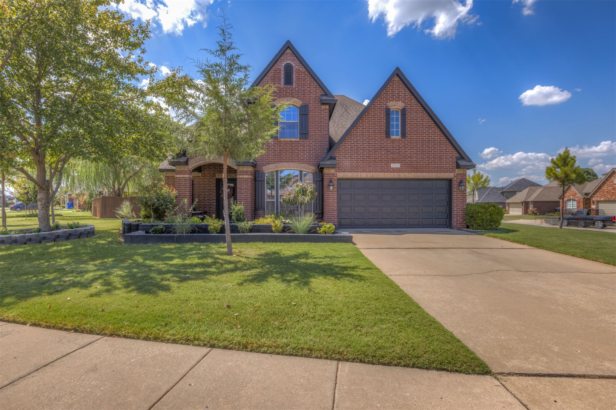 3000 S Tamarack Avenue Property Photo 1