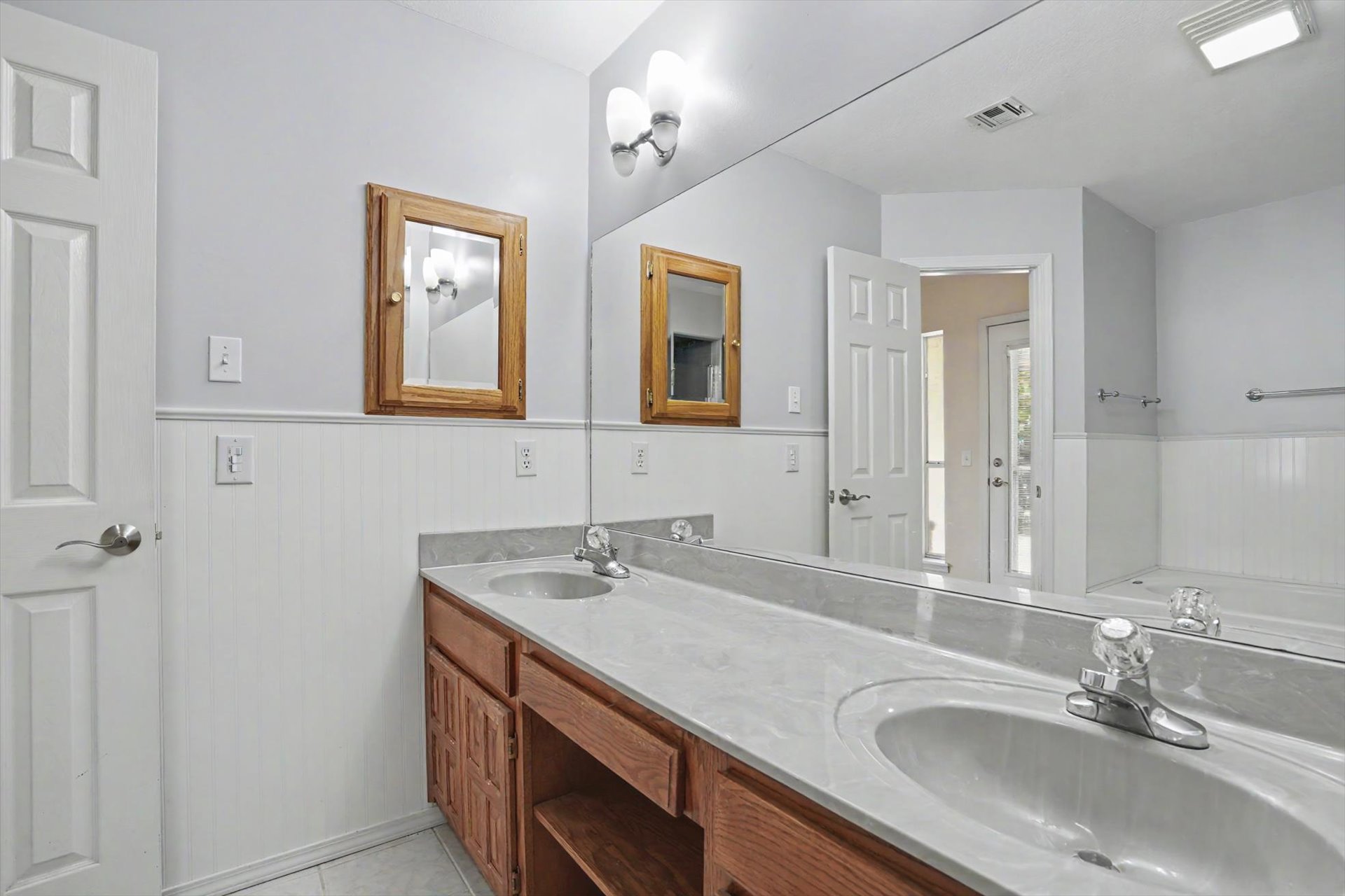 12408 E 87th Street N Property Photo 15
