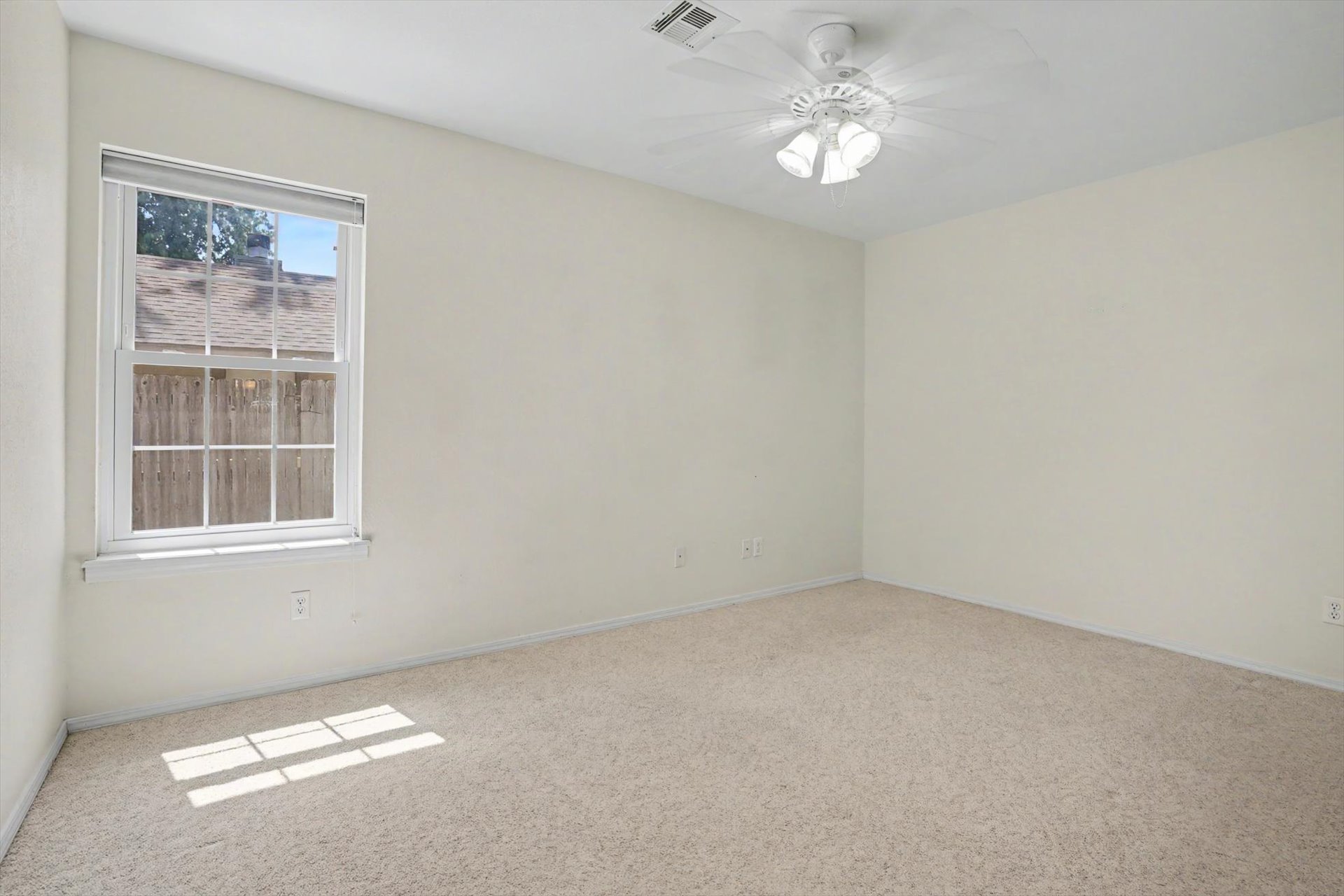 12408 E 87th Street N Property Photo 17