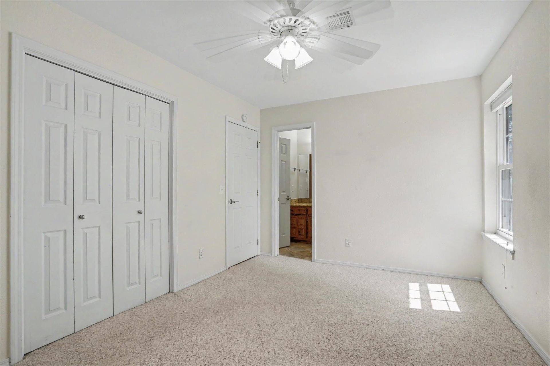 12408 E 87th Street N Property Photo 18