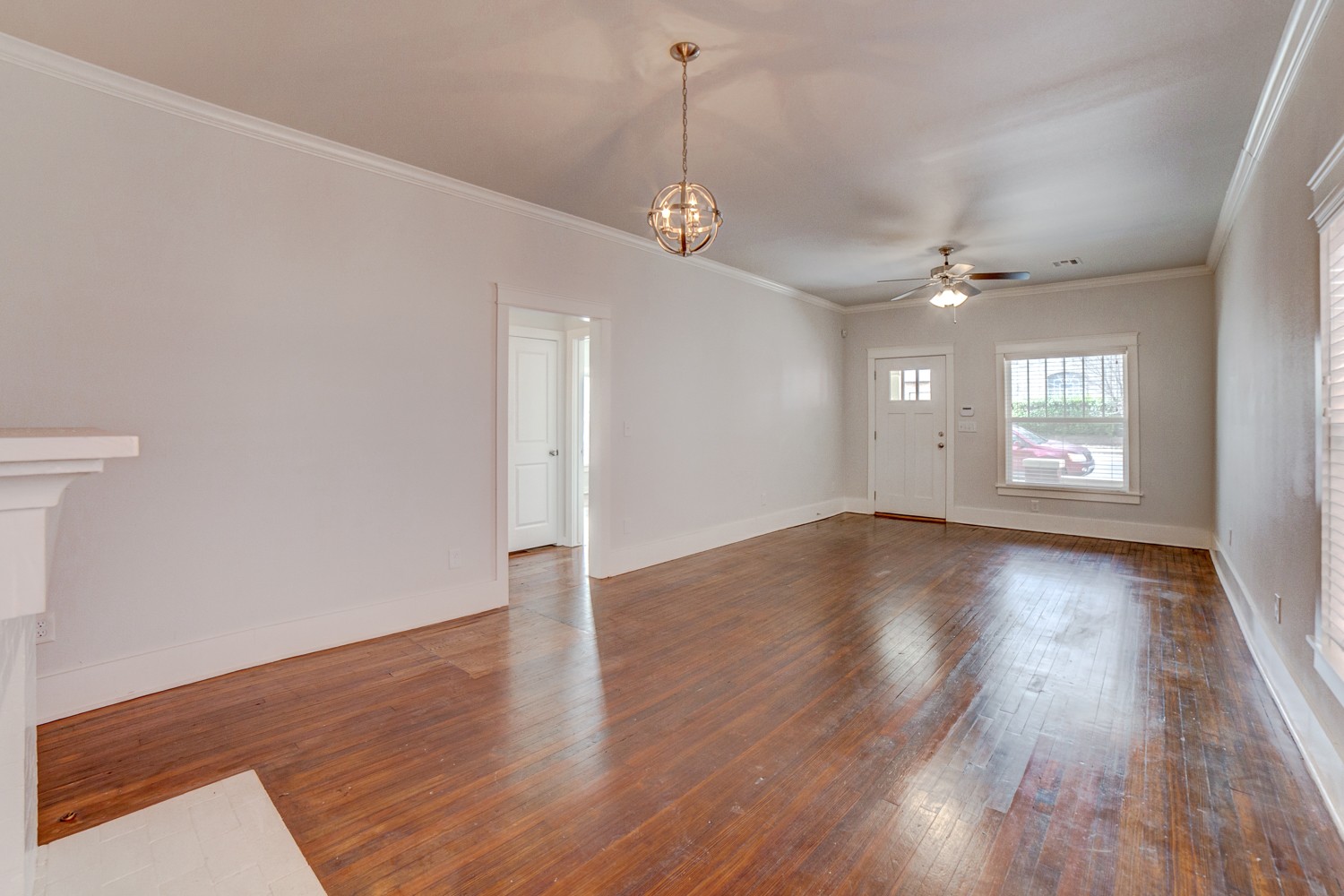 1119 N Main Street Property Photo 3
