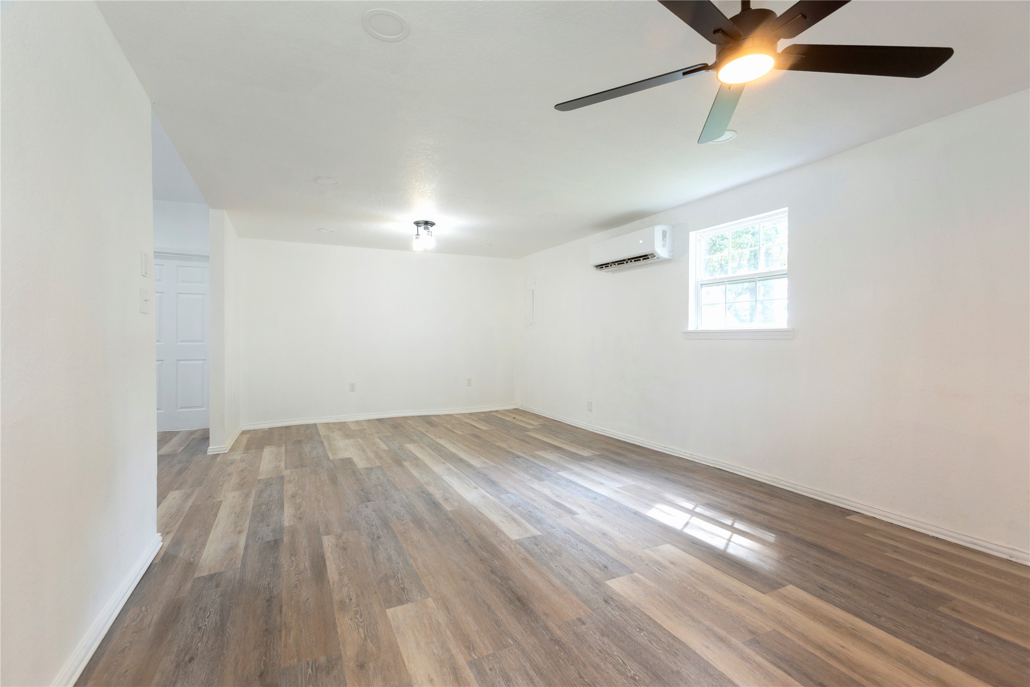 214 W Ada Avenue Property Photo 6