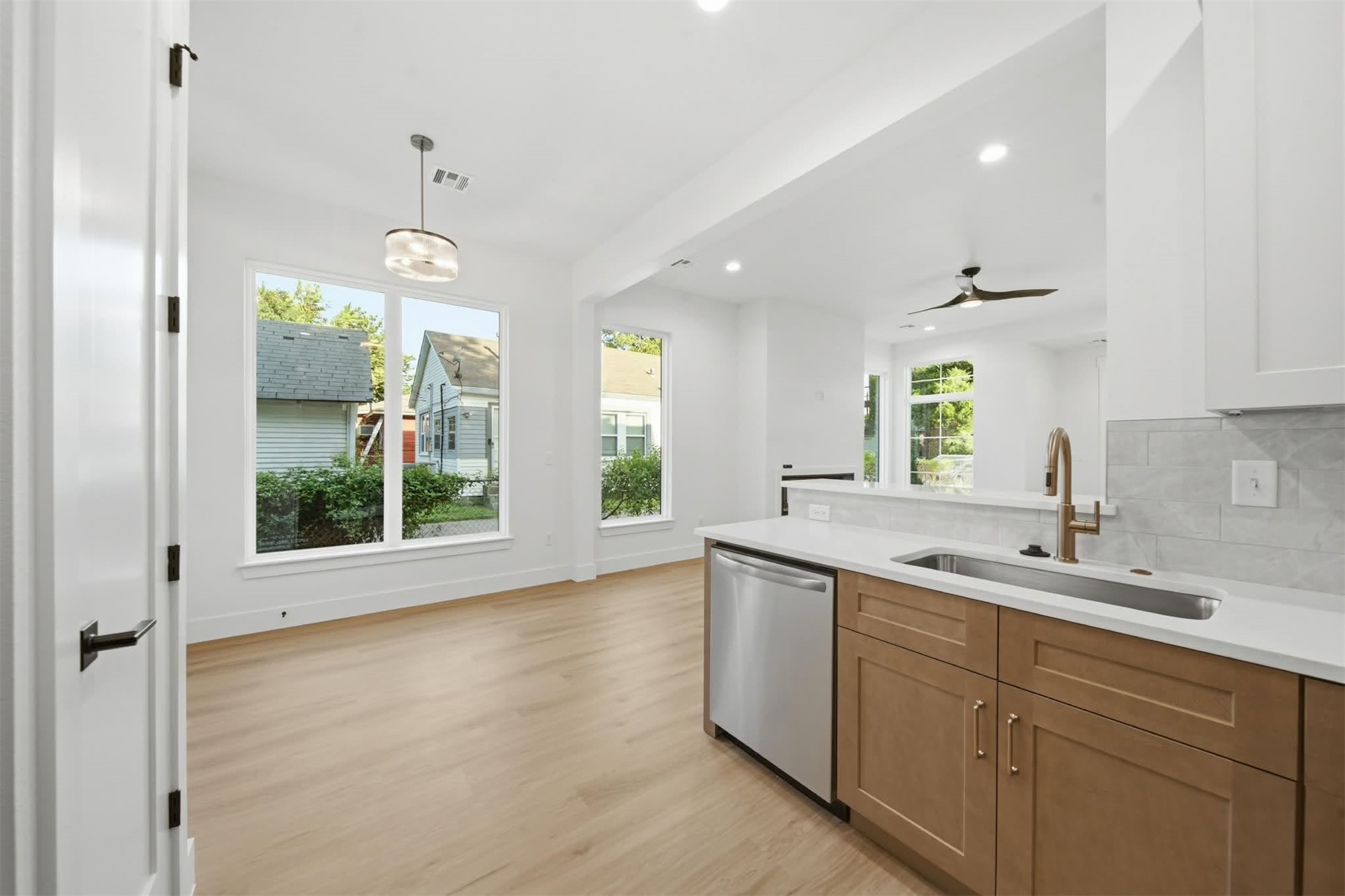 346 E Zion Place Property Photo 16