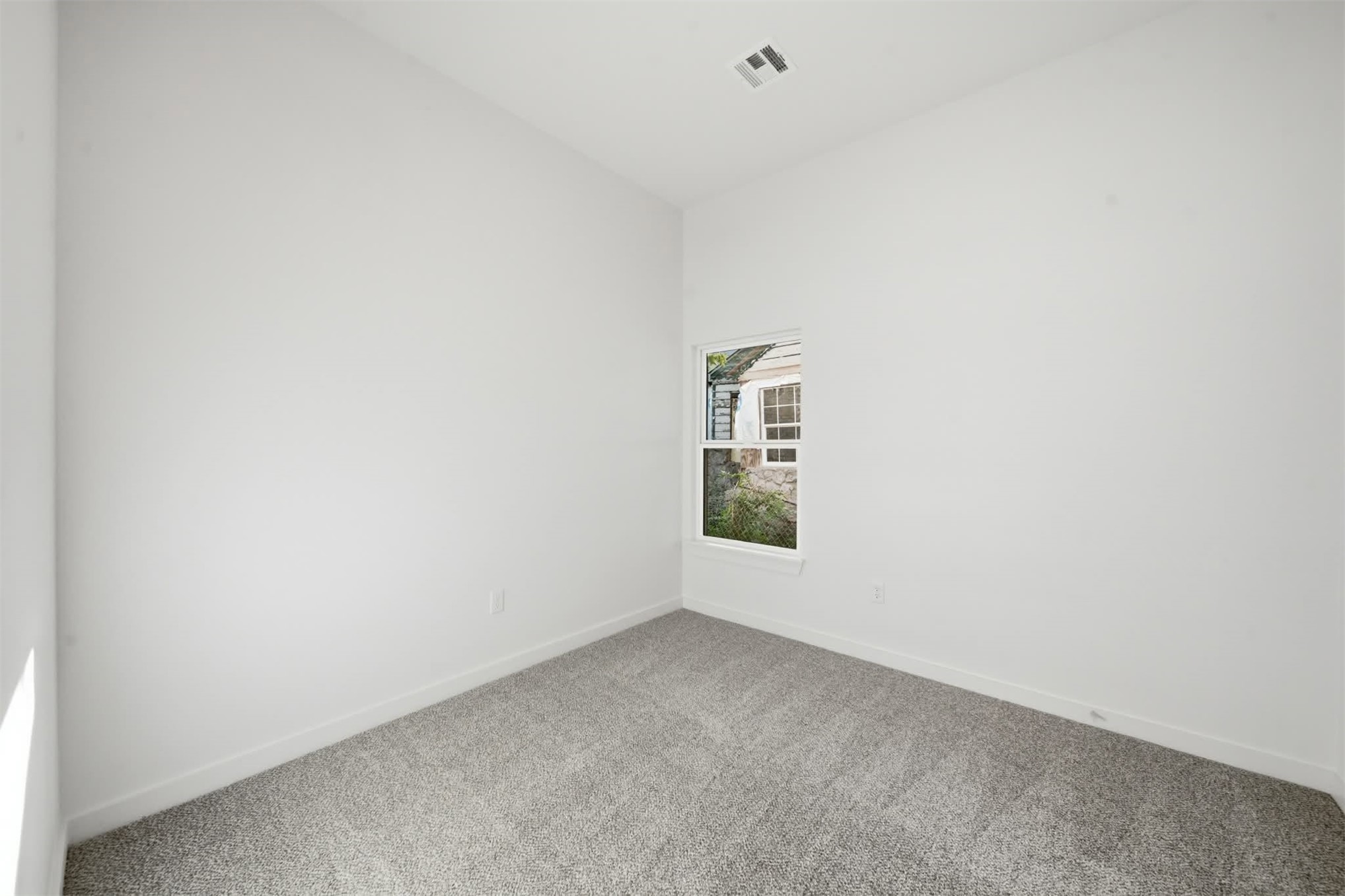 346 E Zion Place Property Photo 32