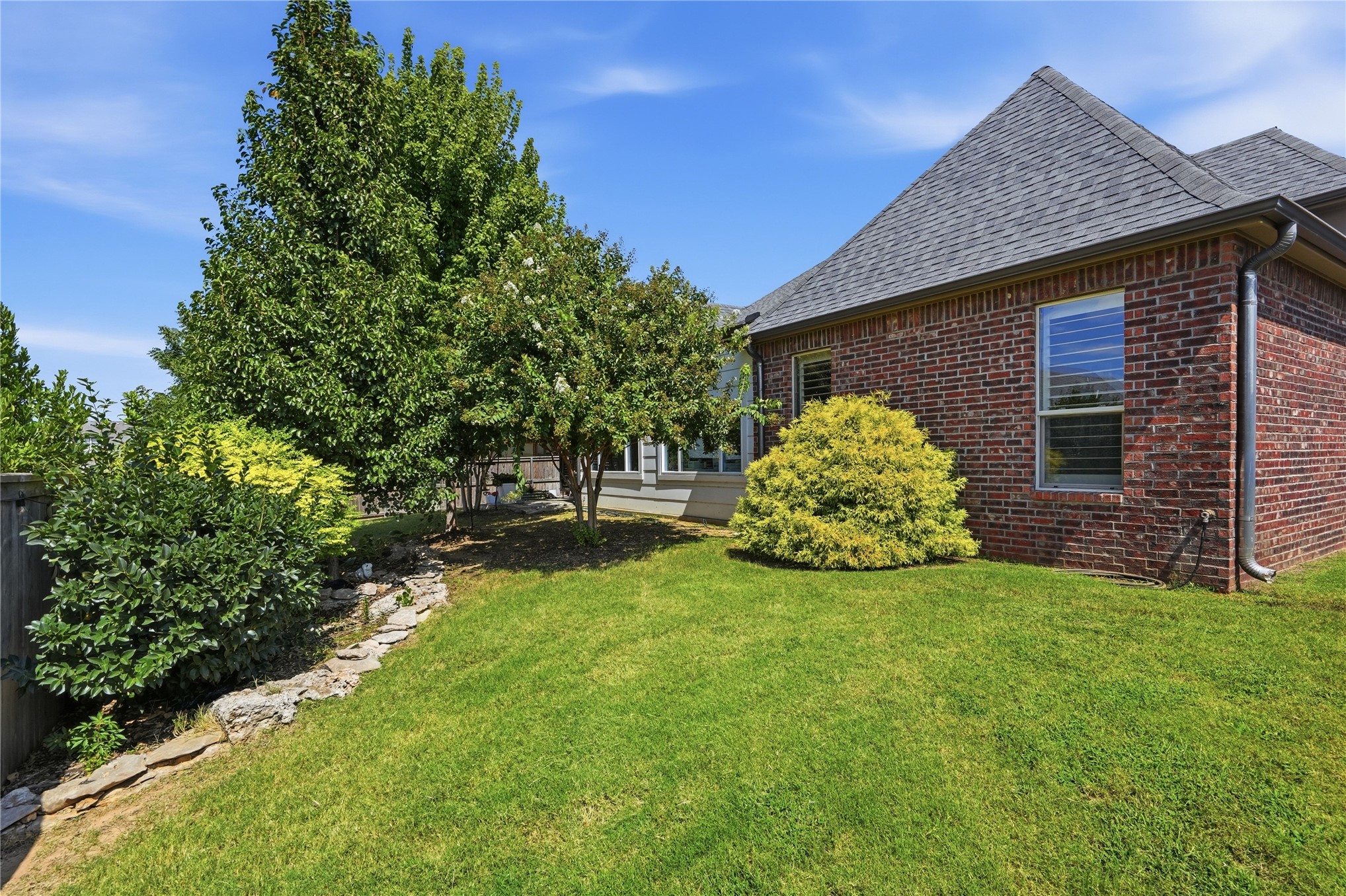 12924 S 2nd Place Property Photo 37