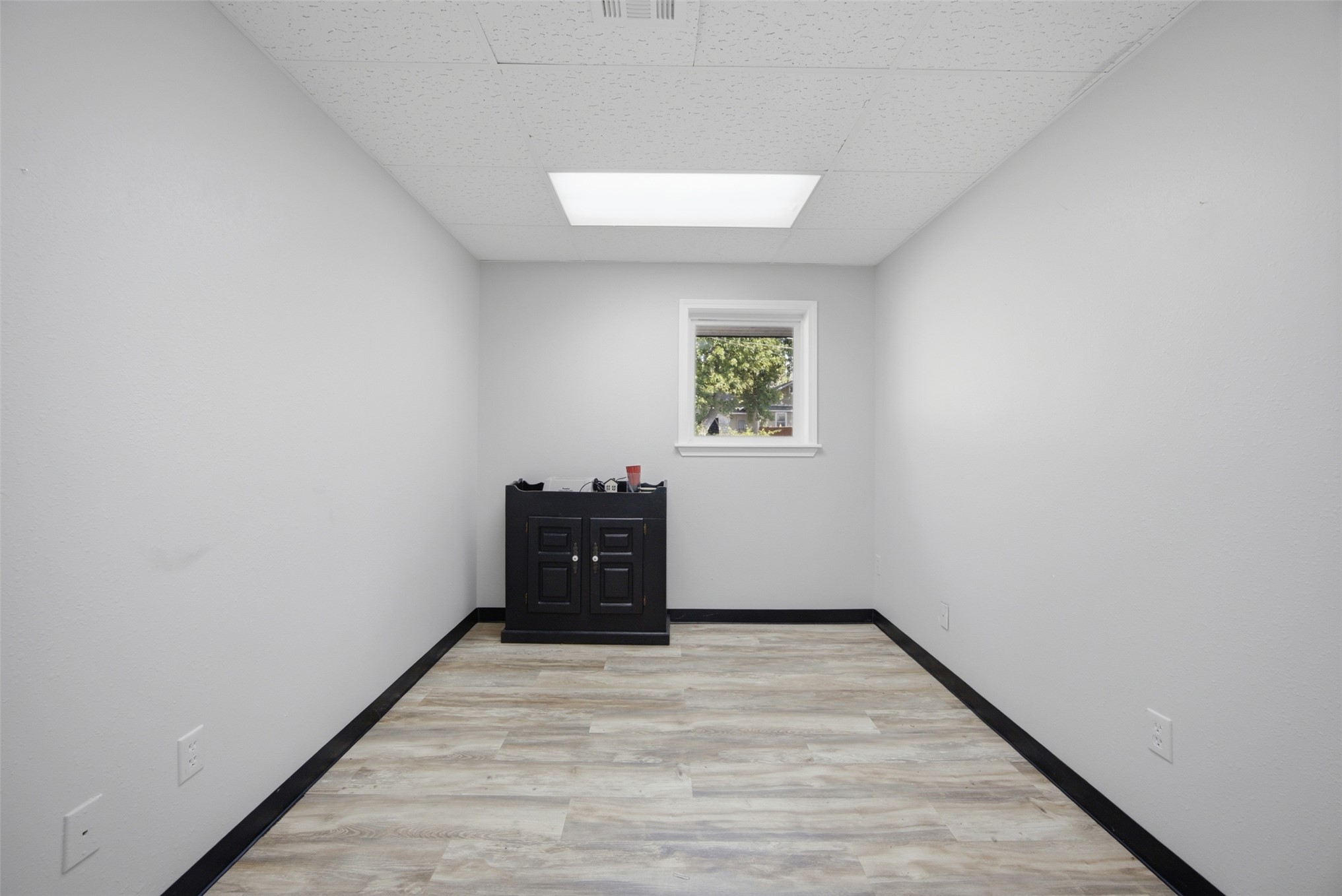 1230 S Main Street Property Photo 6