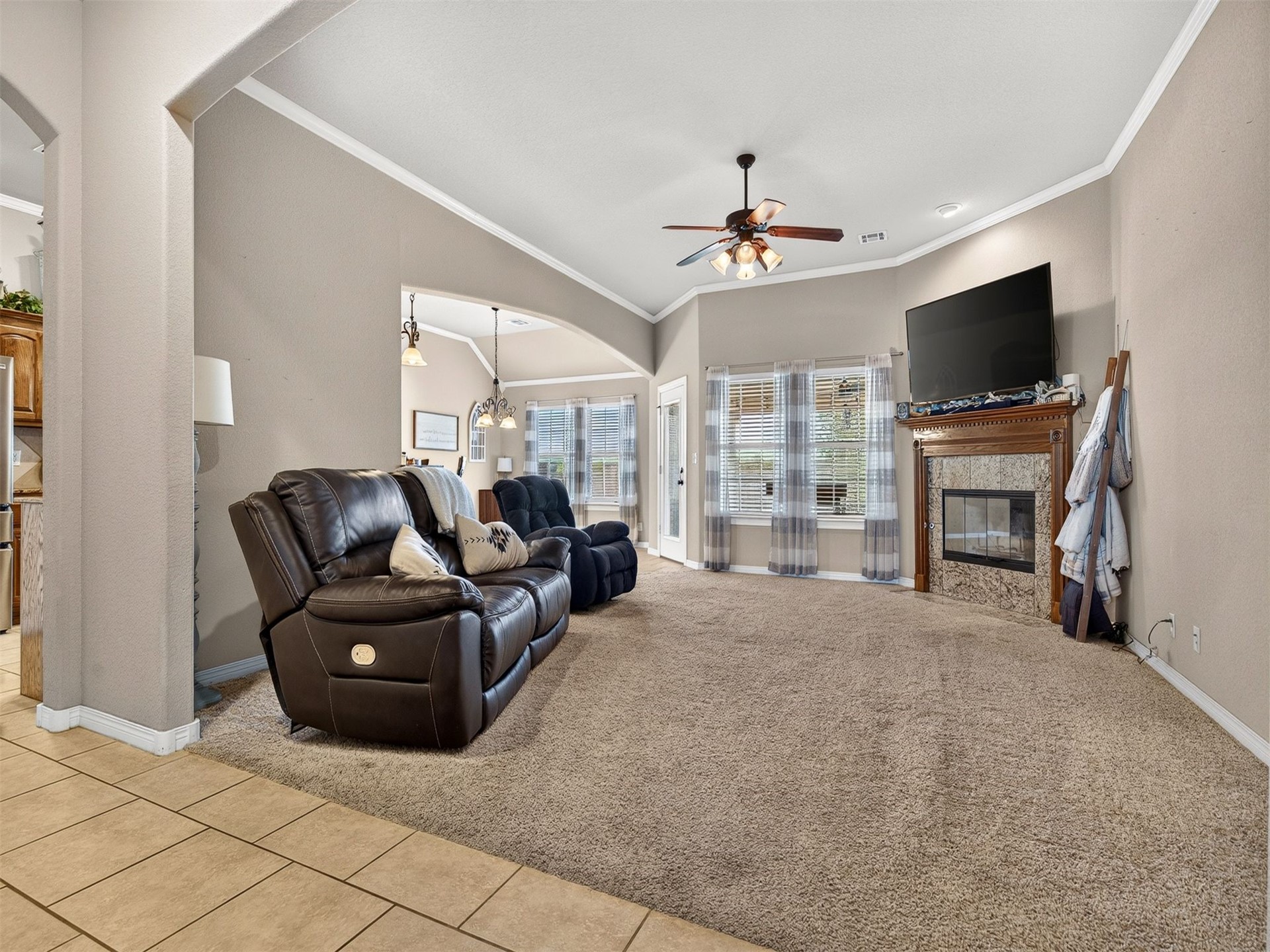 4443 Walnut Street Property Photo 7