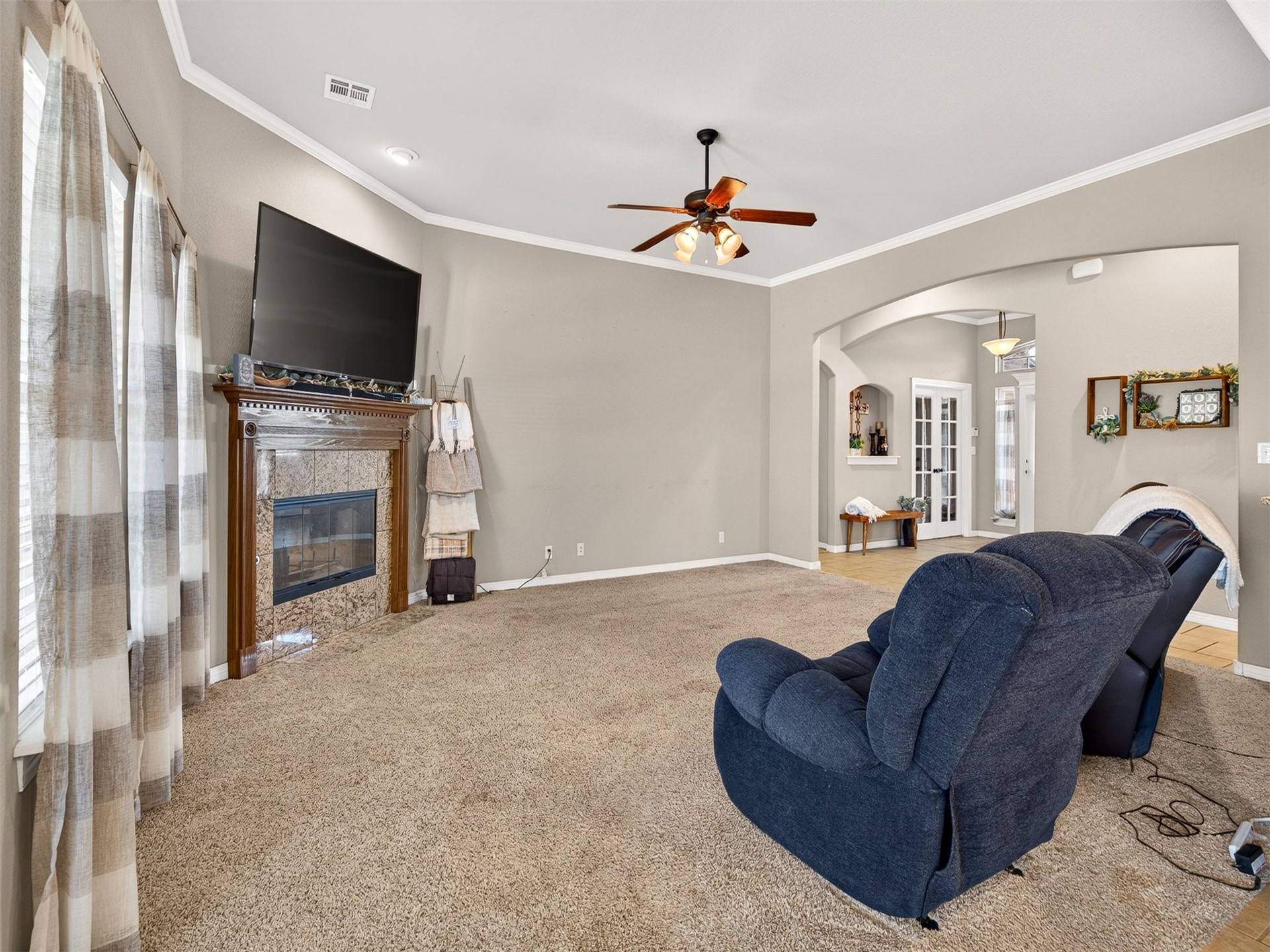 4443 Walnut Street Property Photo 11