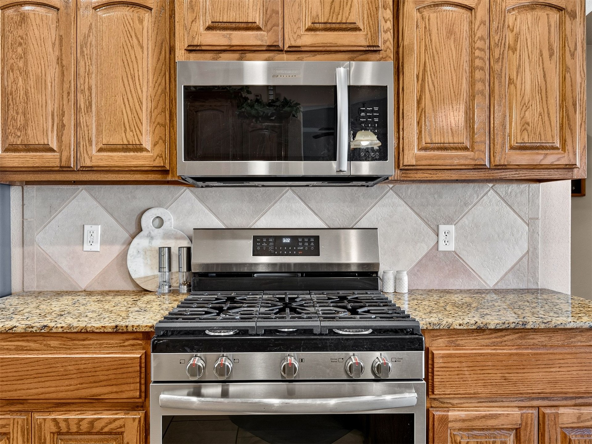4443 Walnut Street Property Photo 18