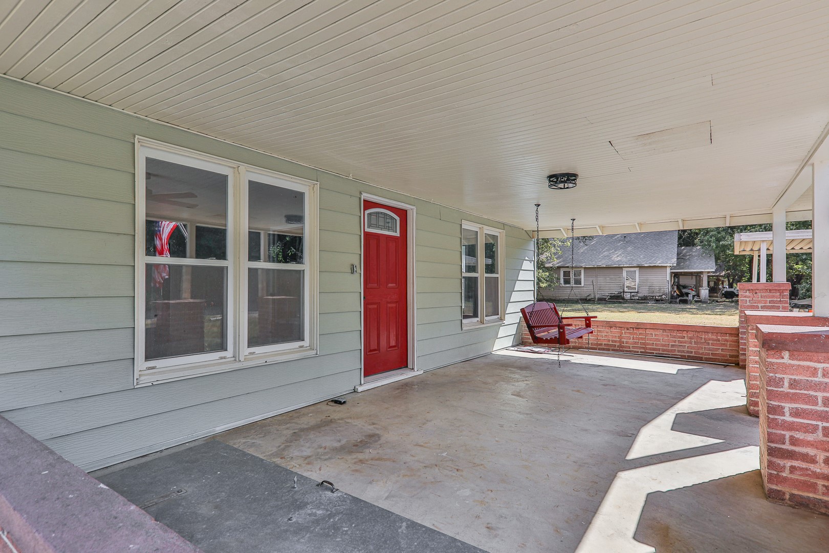 200 S Elm Street Property Photo 2