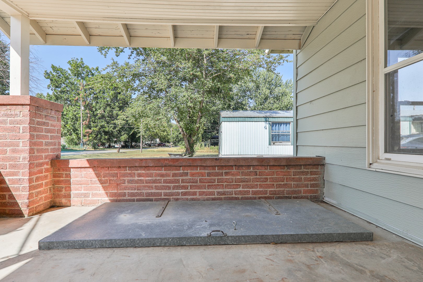 200 S Elm Street Property Photo 3