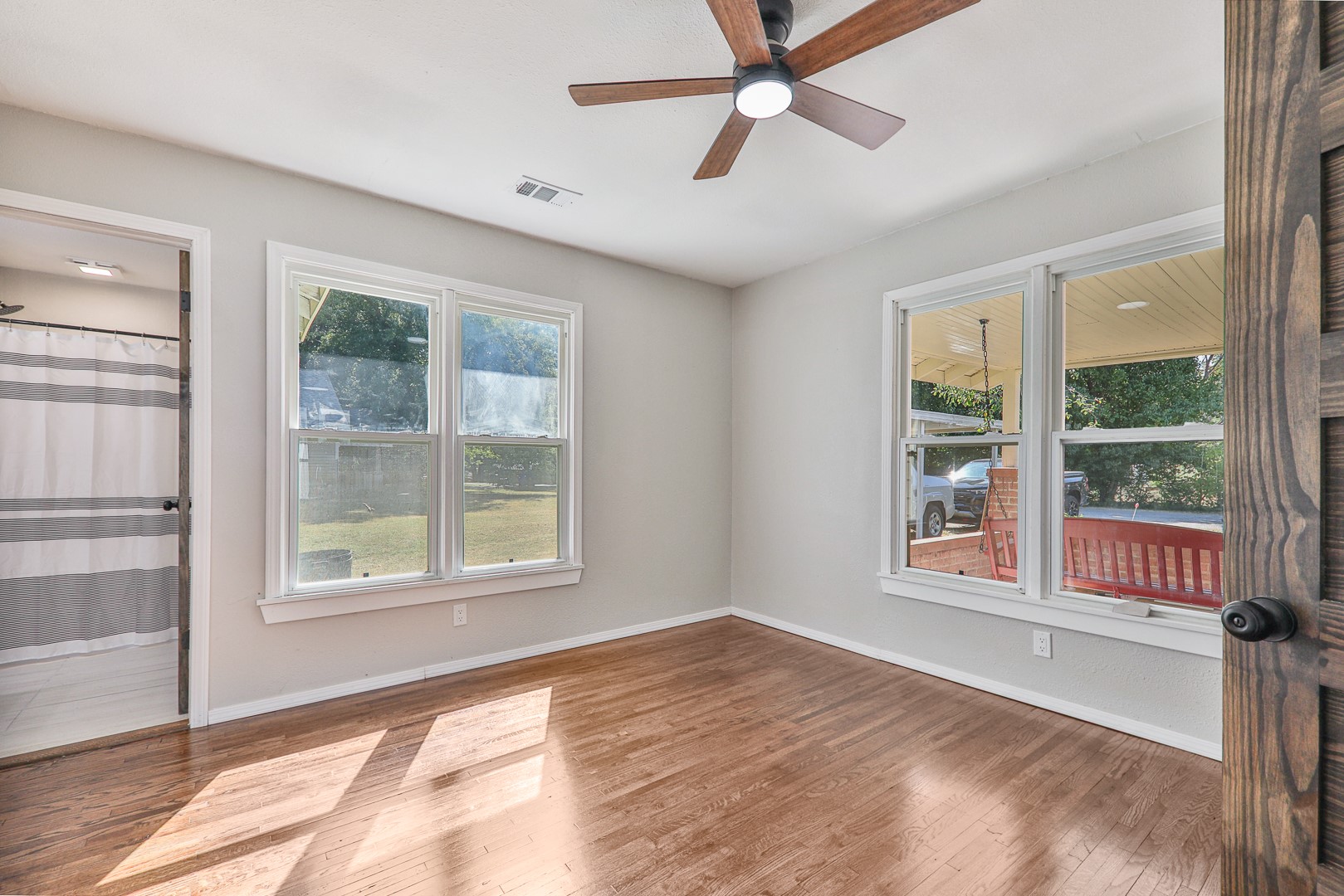 200 S Elm Street Property Photo 10