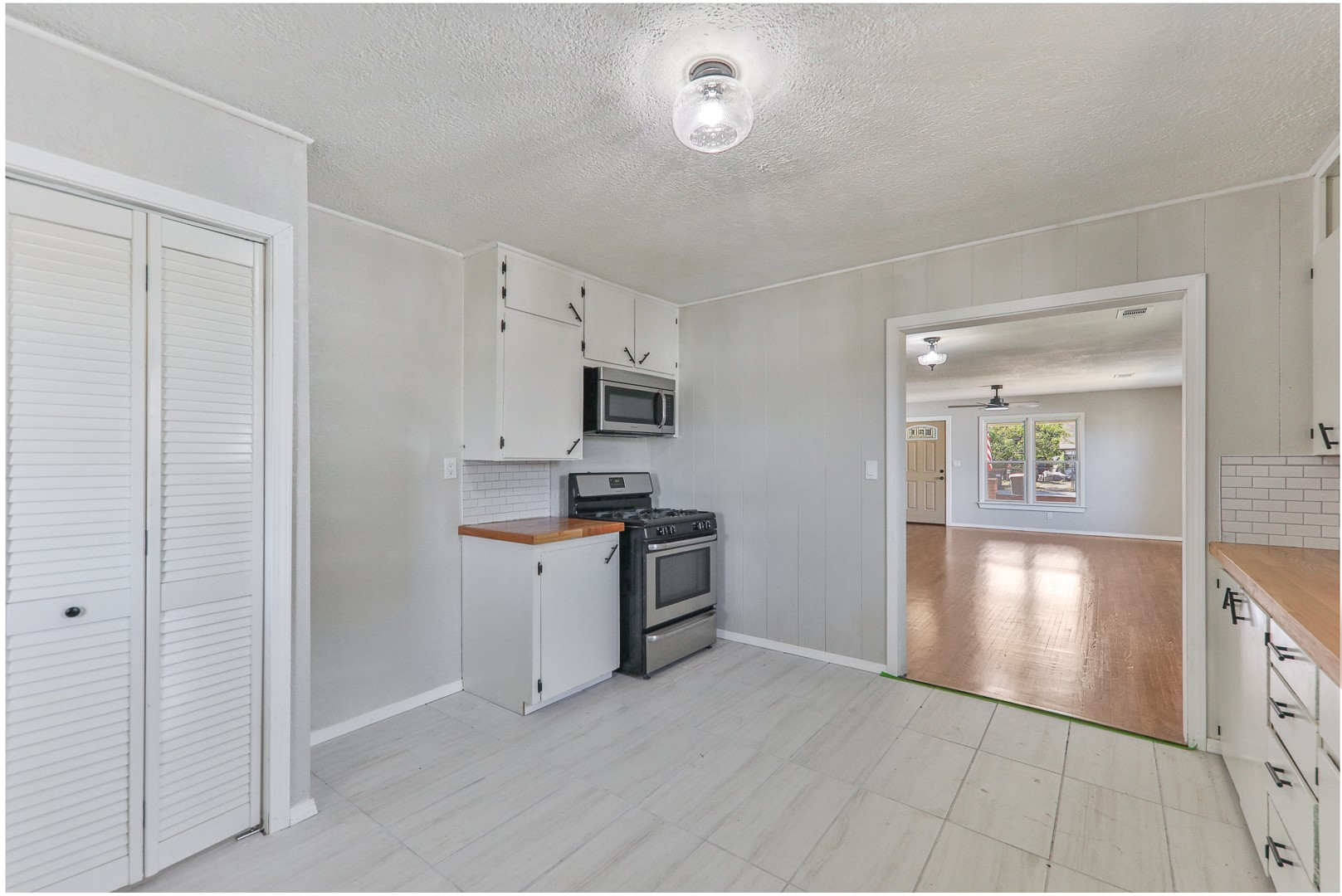 200 S Elm Street Property Photo 14