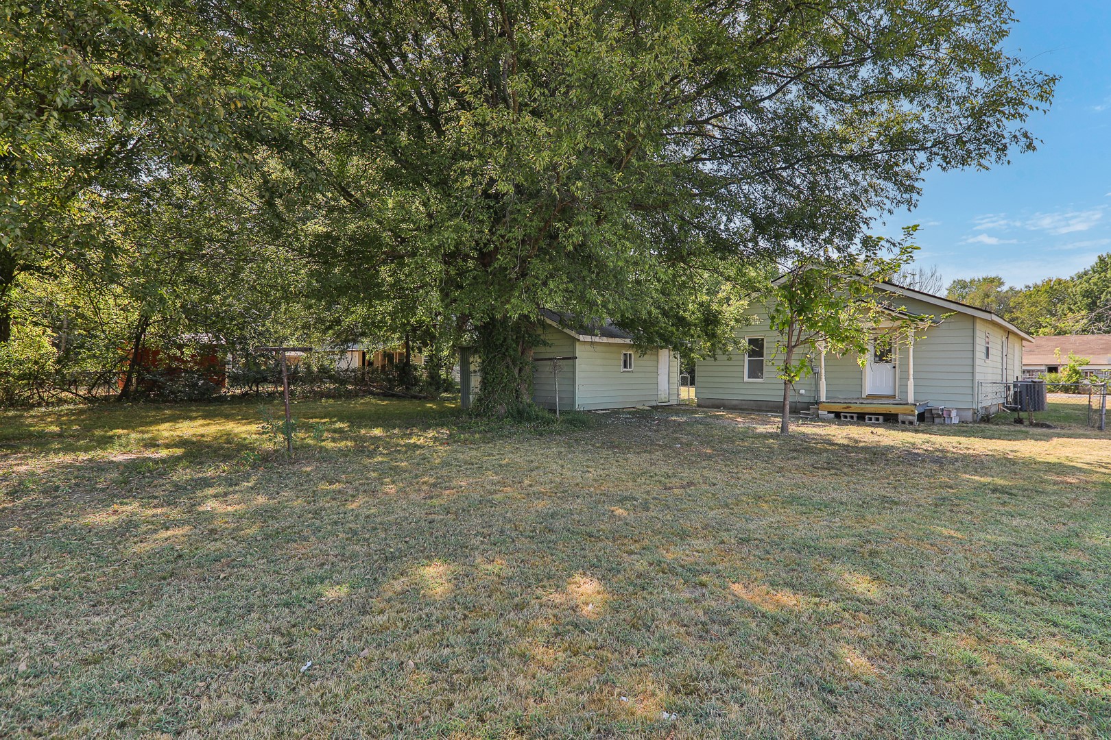 200 S Elm Street Property Photo 22