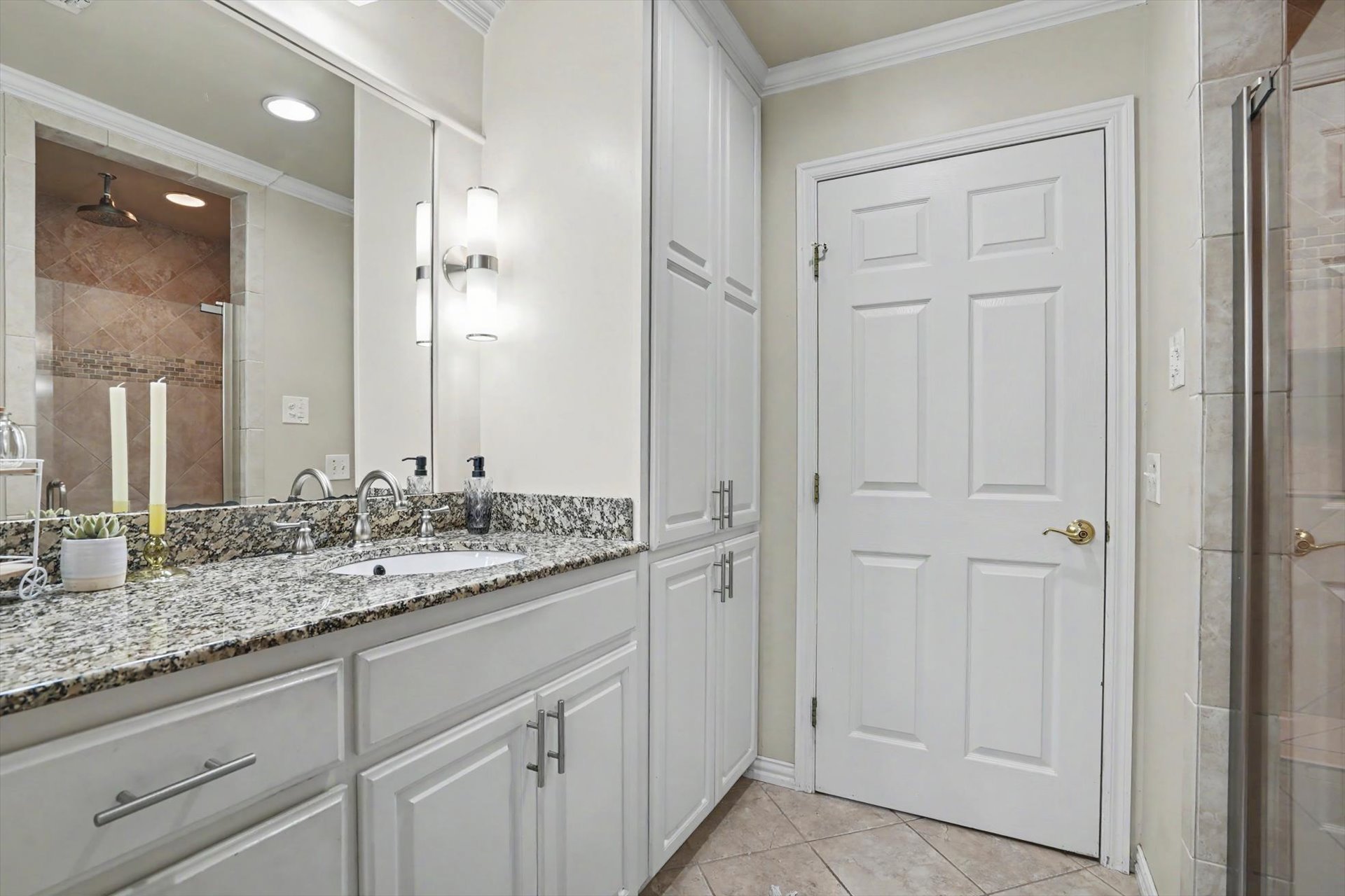 2882 S Florence Avenue Property Photo 15