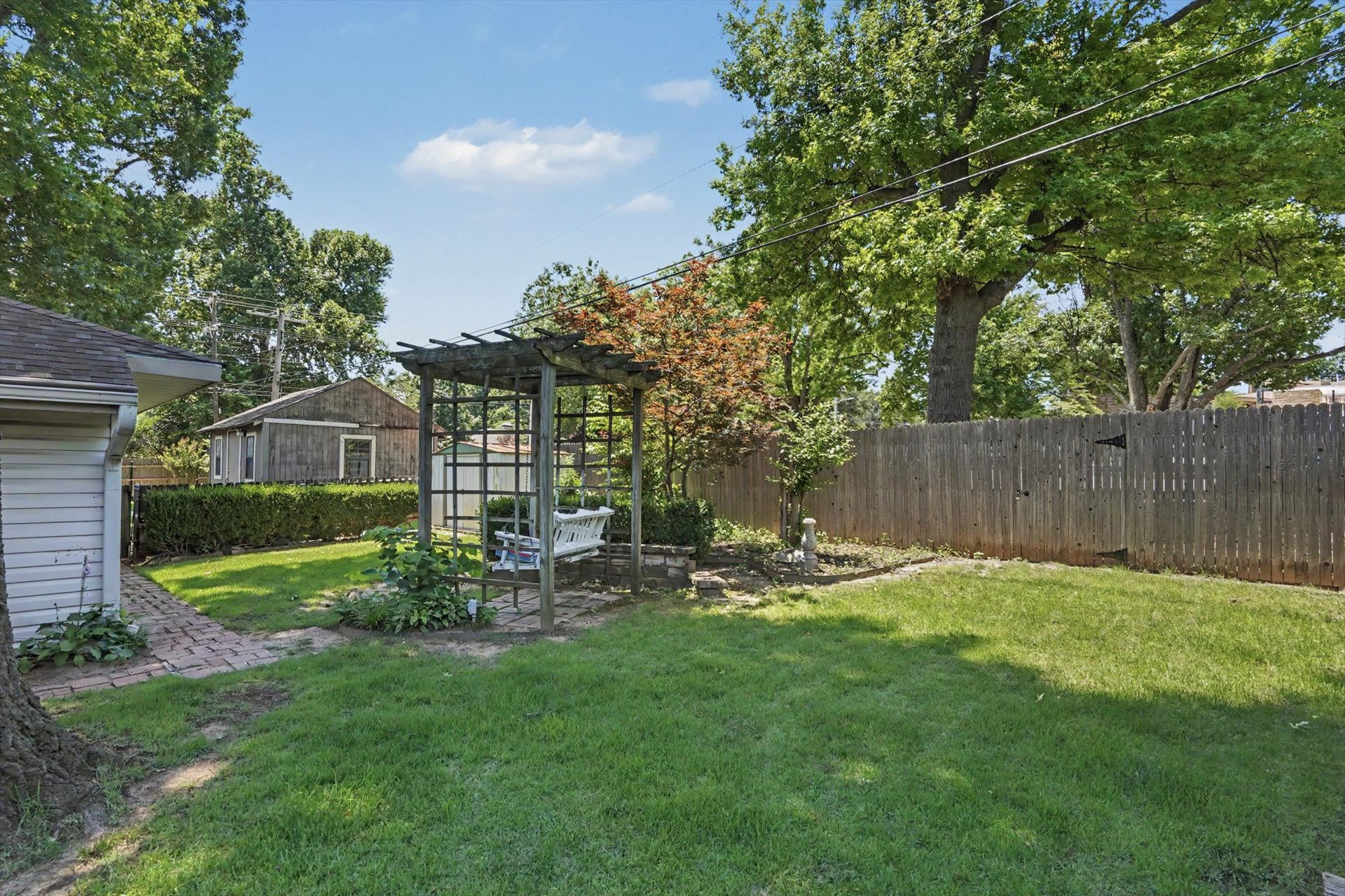 2882 S Florence Avenue Property Photo 18