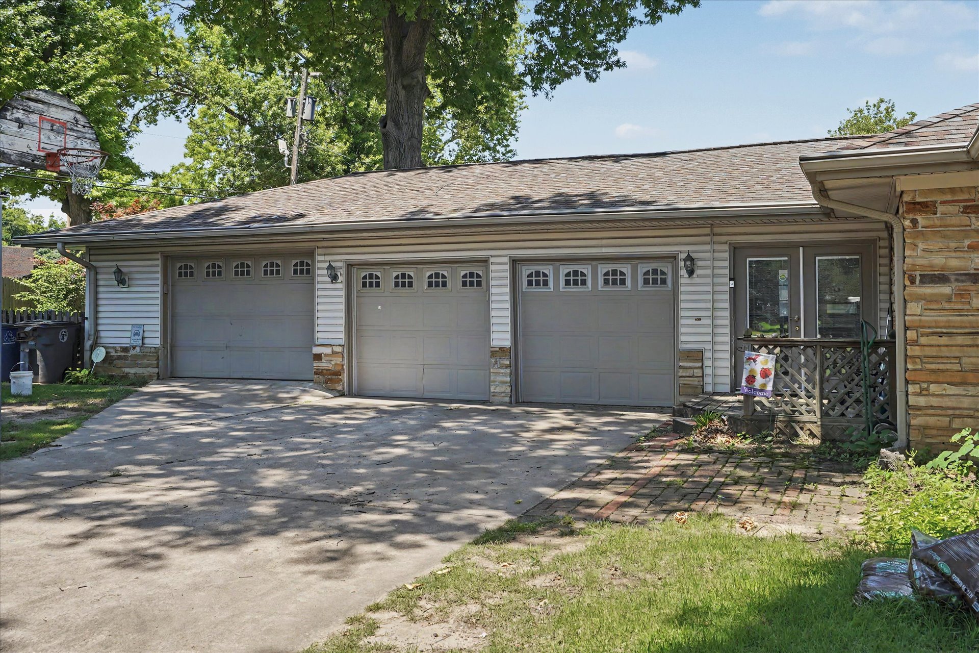 2882 S Florence Avenue Property Photo 20