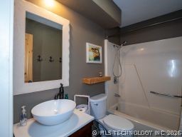 2201 June Hill Road Property Photo 10