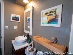 2201 June Hill Road Property Photo 12