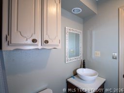 2201 June Hill Road Property Photo 13
