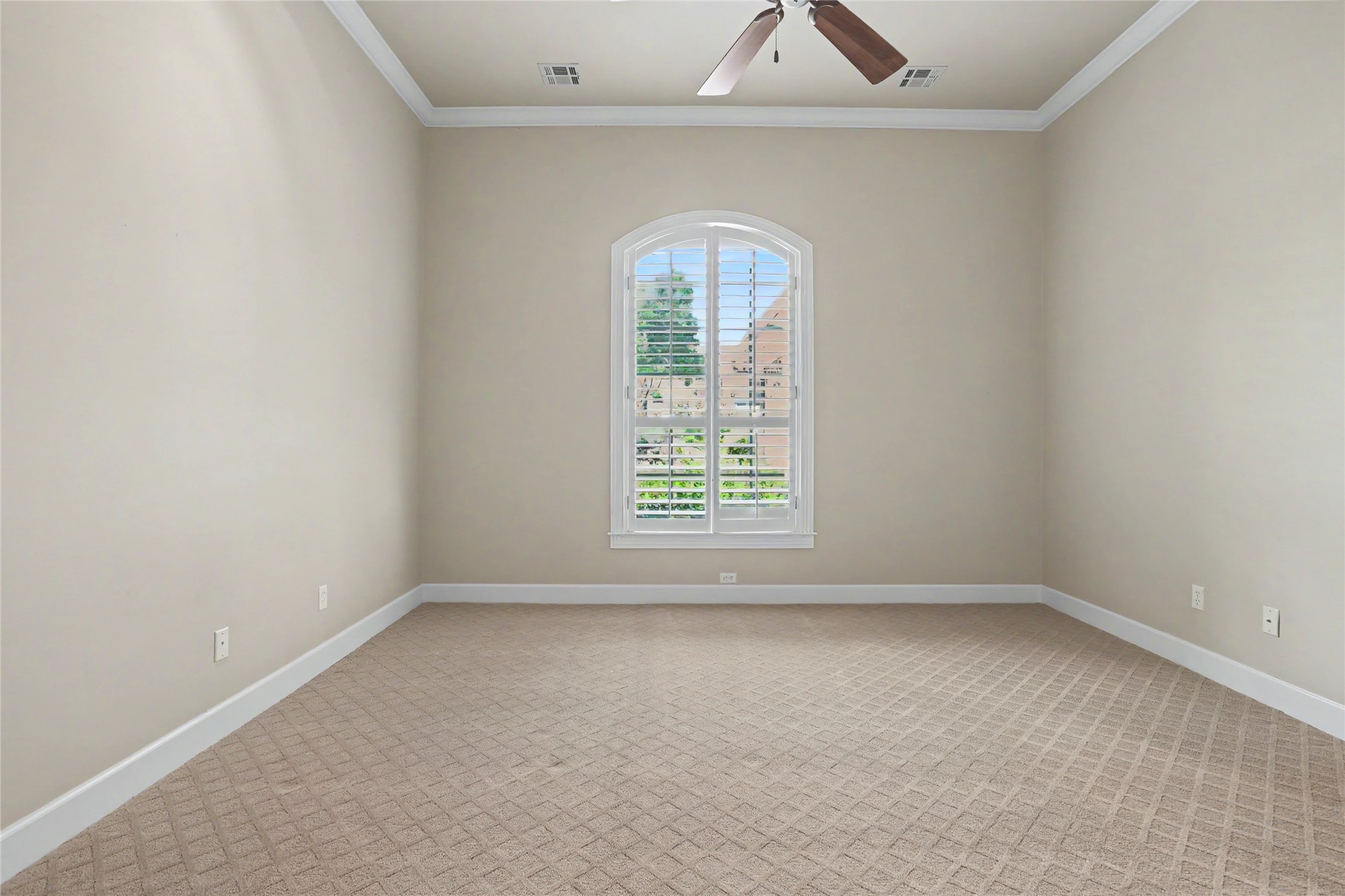 608 E Glendale Street Property Photo 40