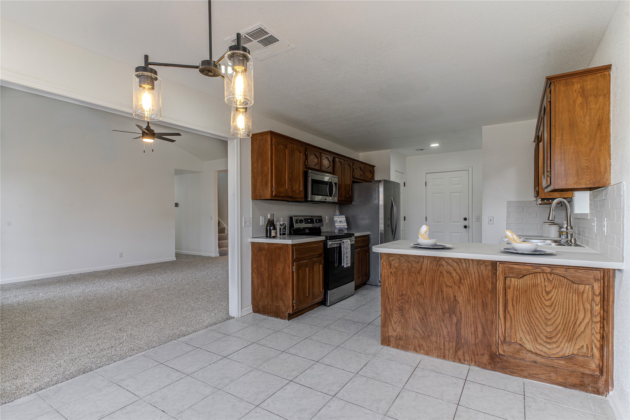 2304 W Ocala Street Property Photo 11