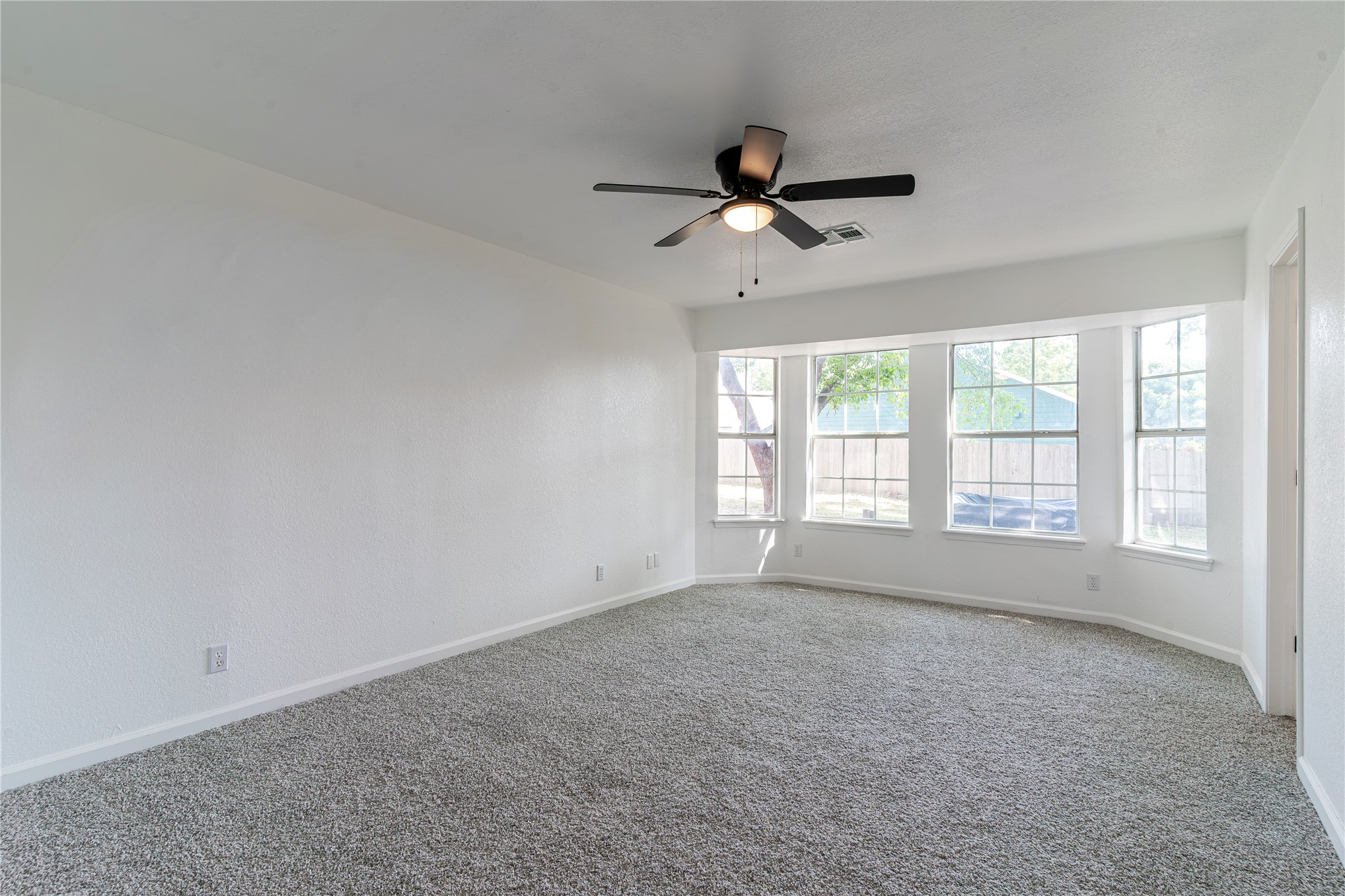 2304 W Ocala Street Property Photo 15