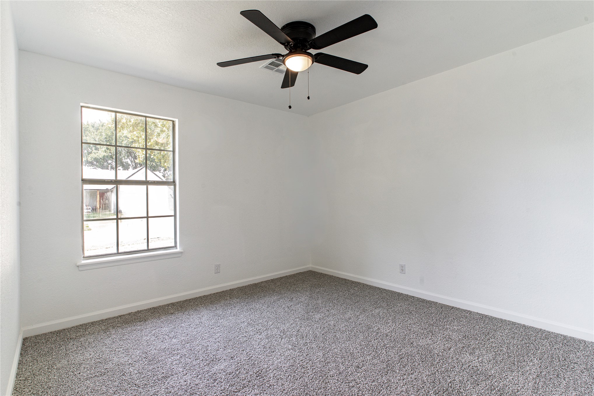 2304 W Ocala Street Property Photo 22