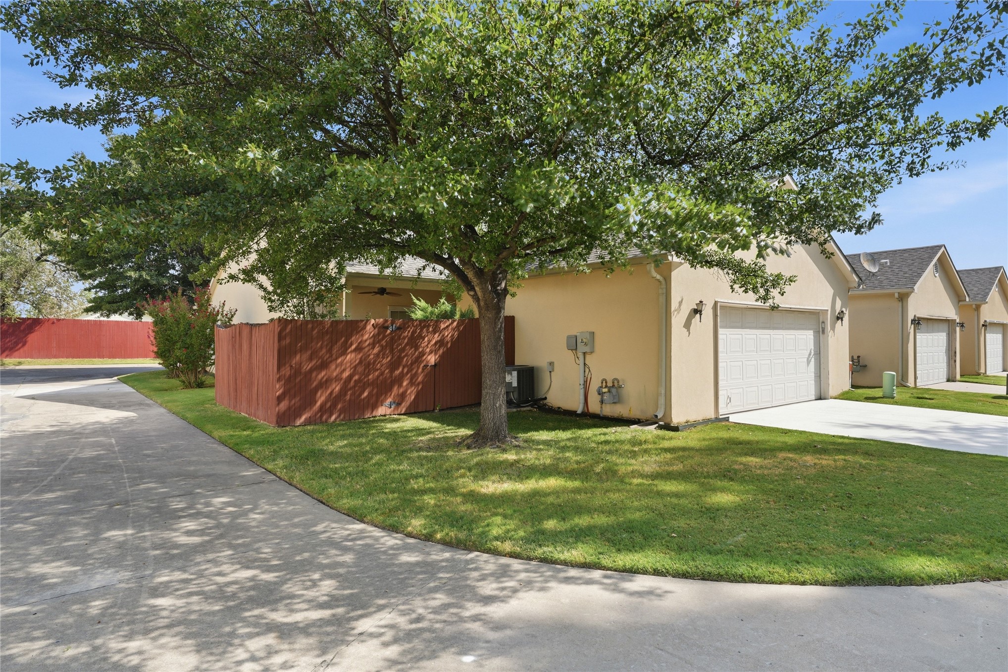 8212 E 74th Court Property Photo 10