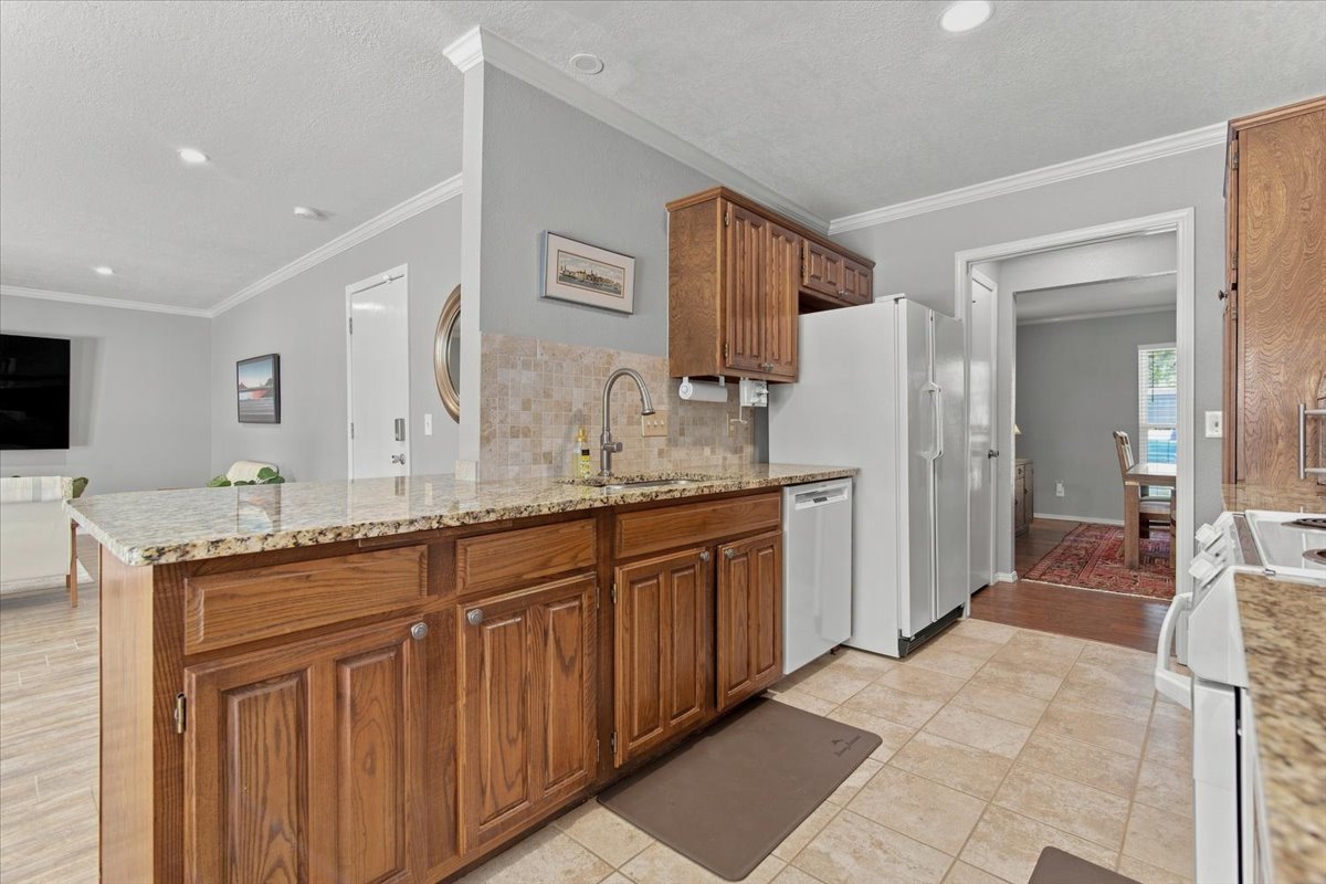 6540 E 89th Street Property Photo 9