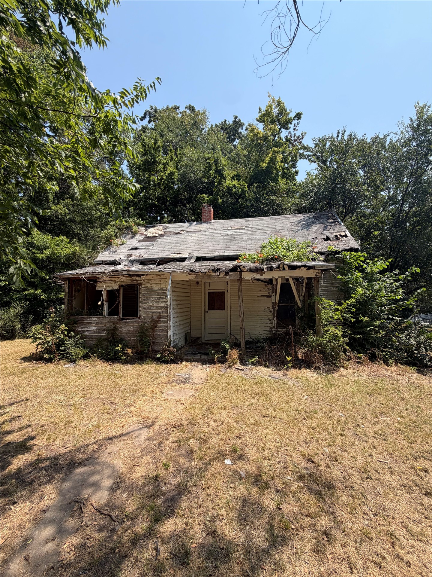 312 N Katy Avenue Property Photo 1