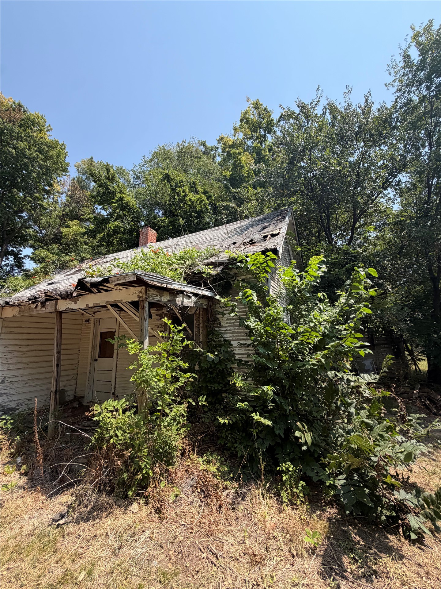 312 N Katy Avenue Property Photo 6