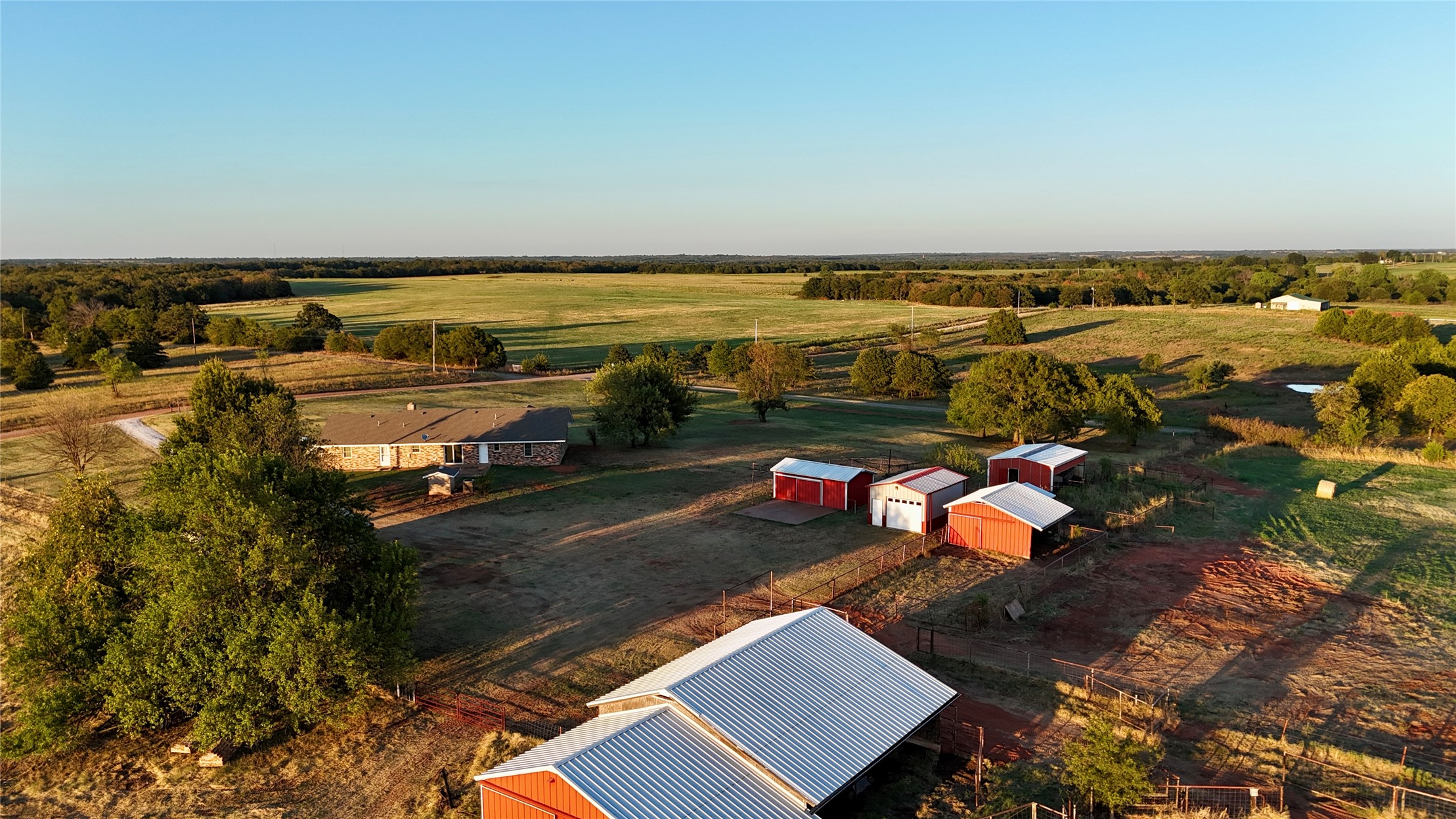 341947 E 810 Road Property Photo 40