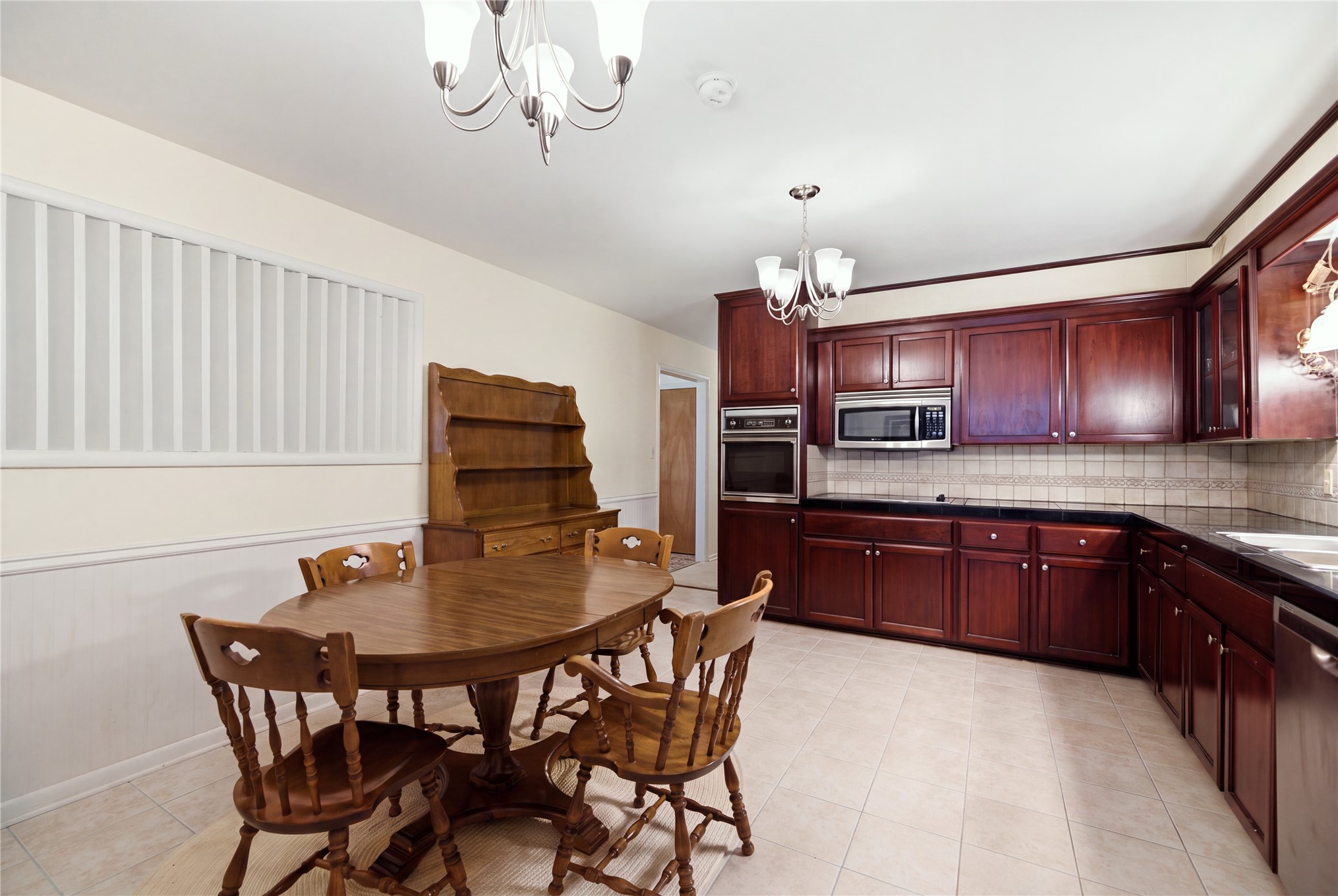 12 W Stadium Road Property Photo 9