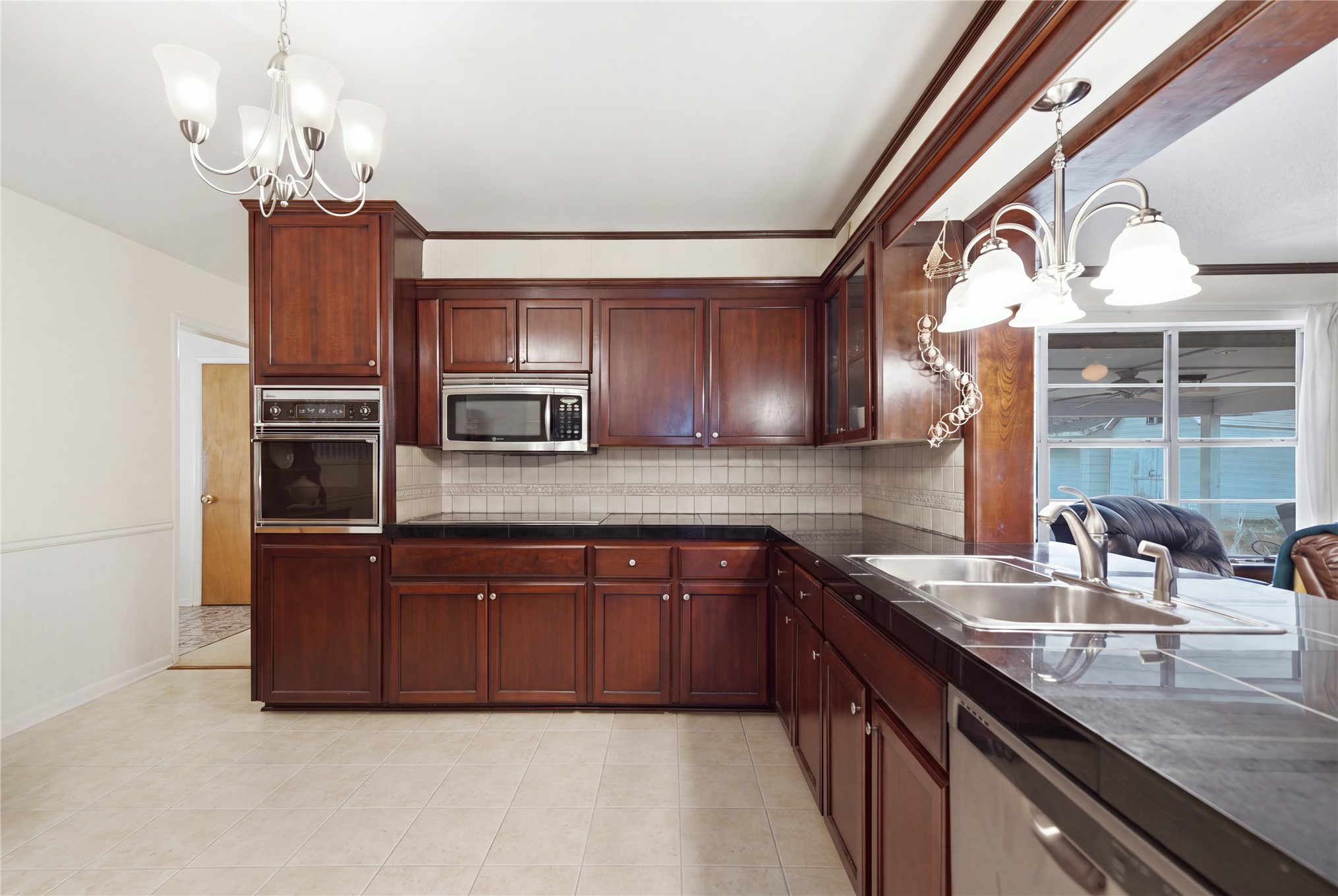 12 W Stadium Road Property Photo 10