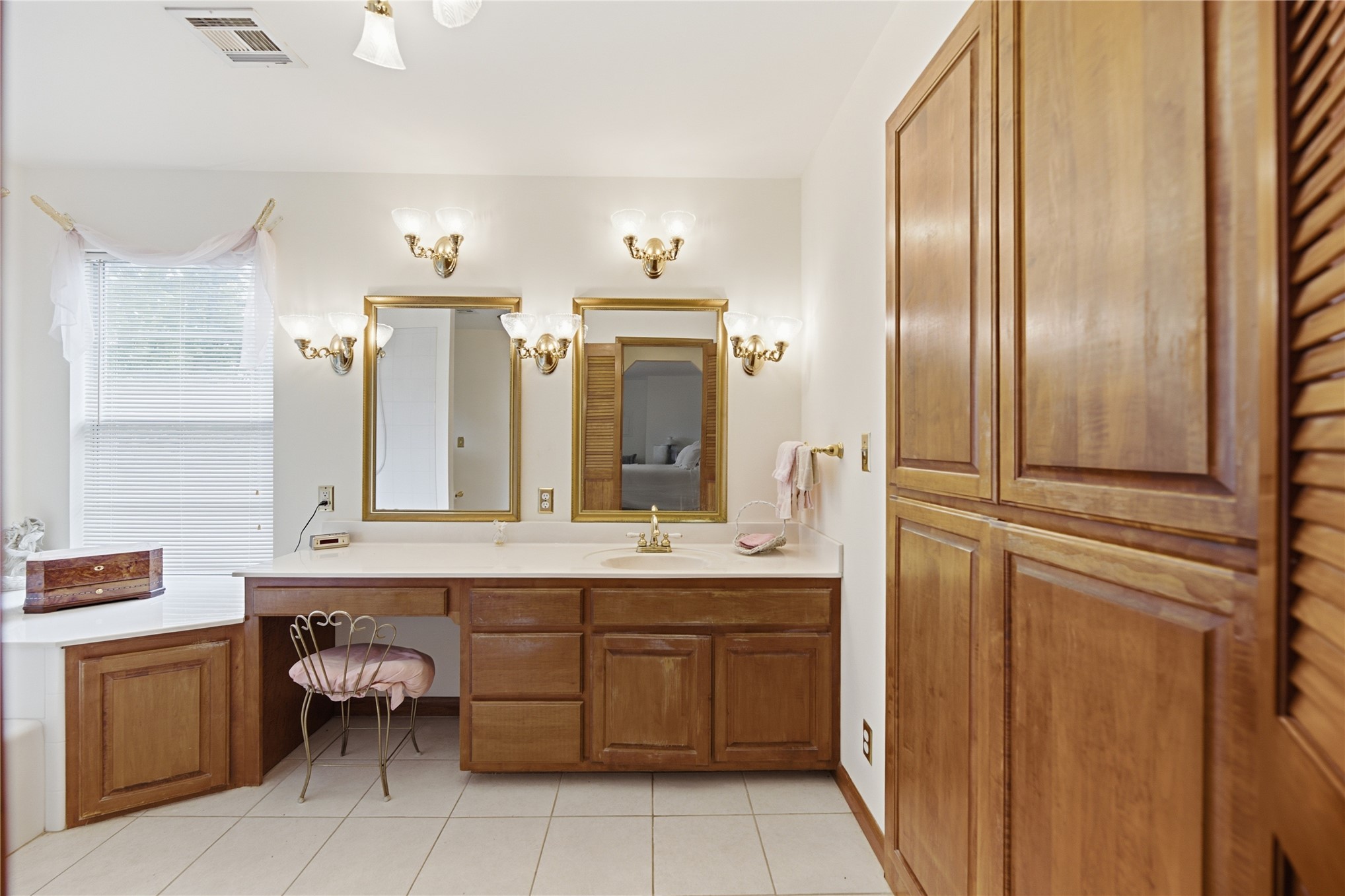 12 W Stadium Road Property Photo 18